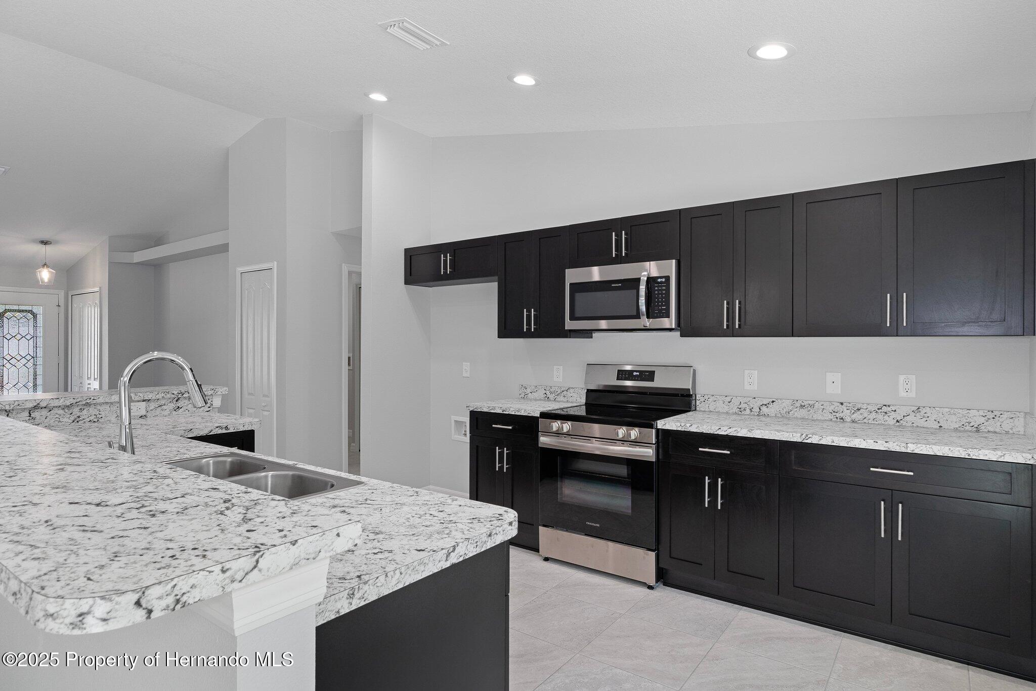 11388 Paramount Avenue, Weeki Wachee, Florida image 9