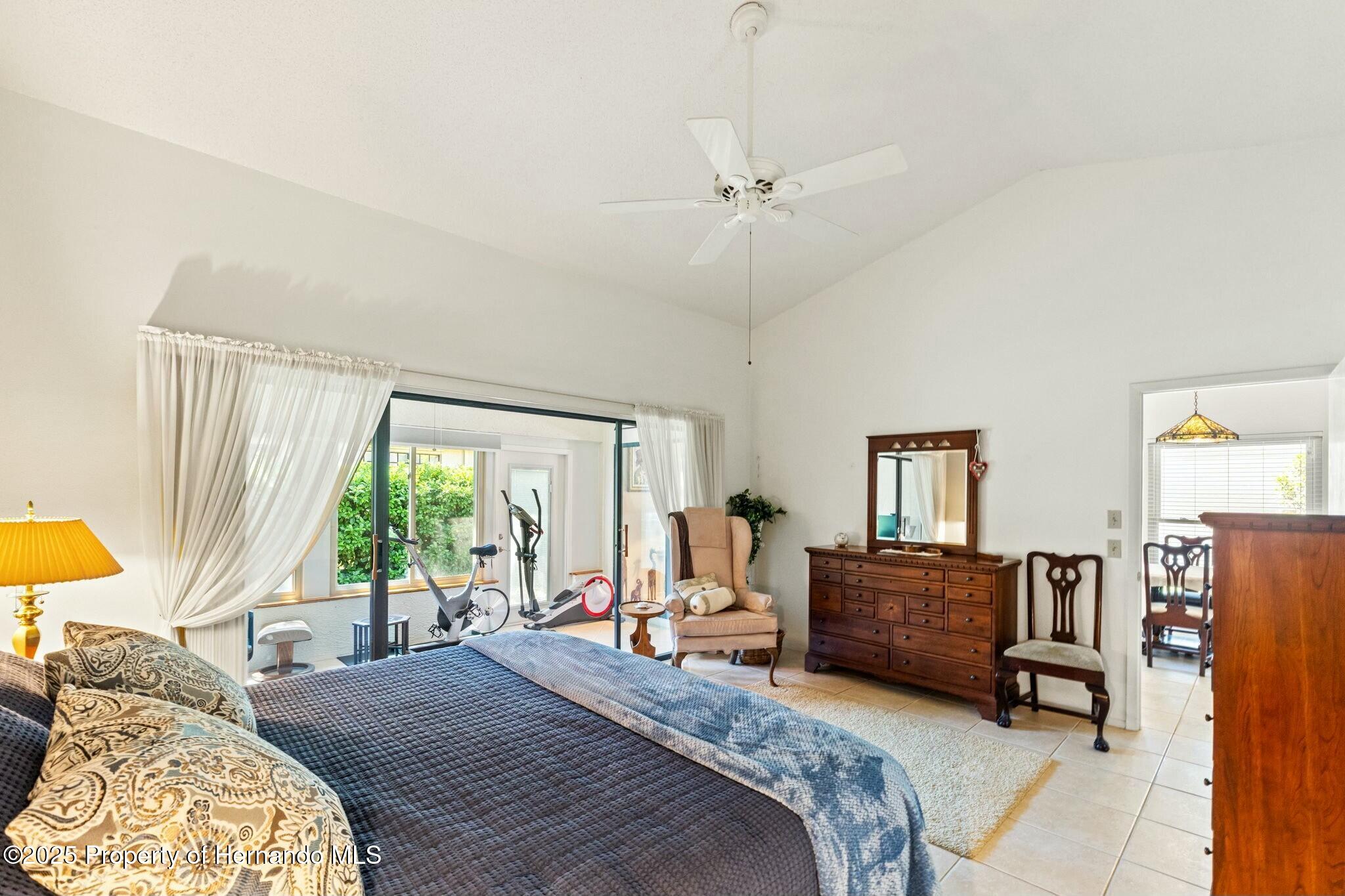 6735 Oak Cluster Circle, Spring Hill, Florida image 17
