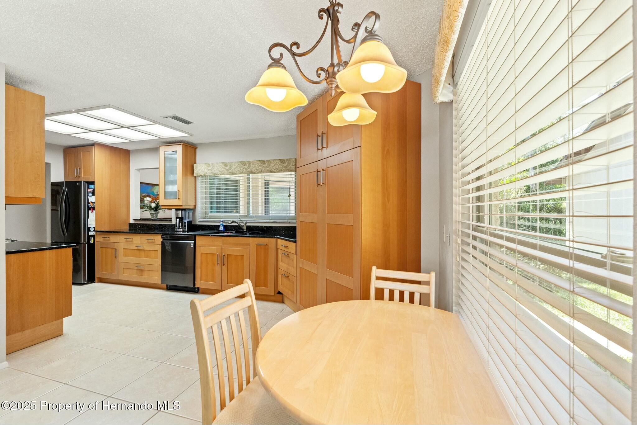 6735 Oak Cluster Circle, Spring Hill, Florida image 14