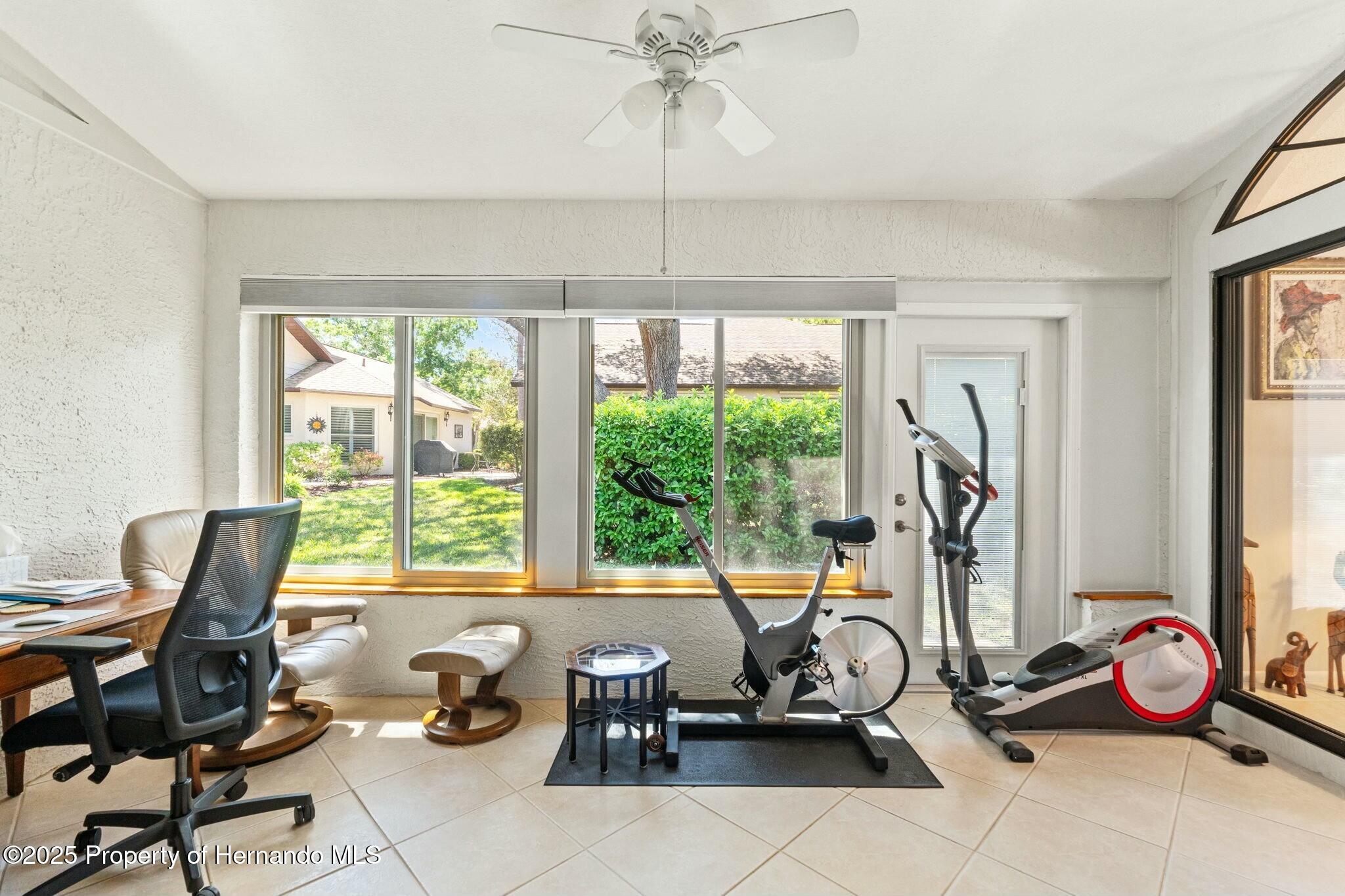 6735 Oak Cluster Circle, Spring Hill, Florida image 23