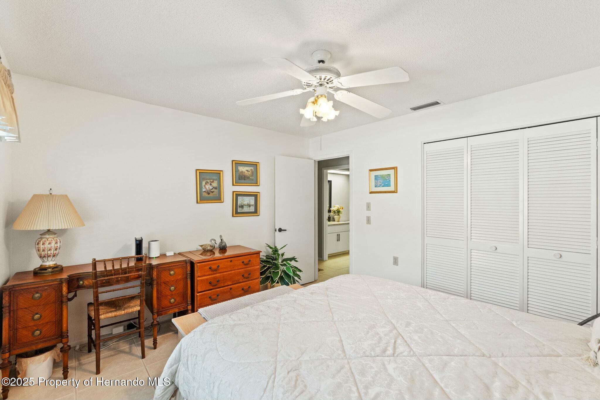 6735 Oak Cluster Circle, Spring Hill, Florida image 21