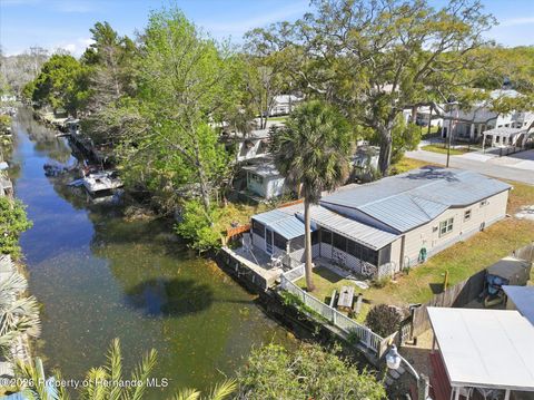 Mobile Home For Sale - 5527 Darlene Street<br/> Weeki Wachee, FL 34607