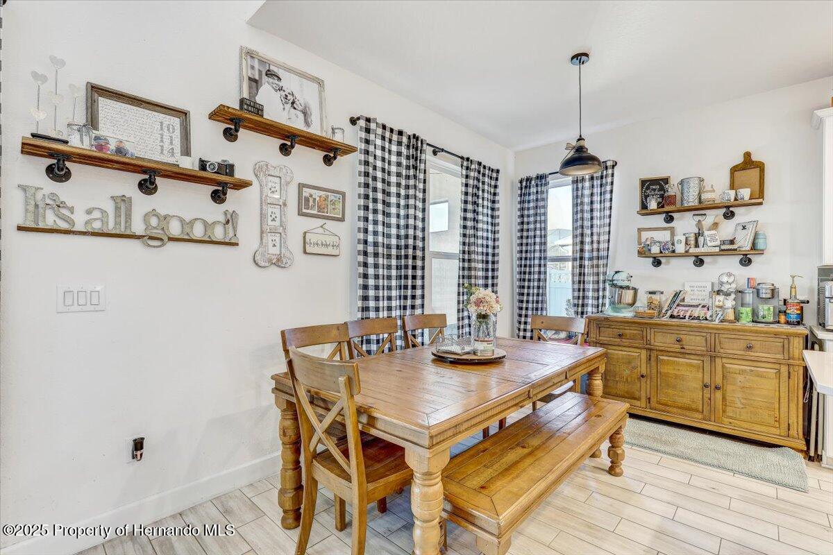 34159 Astoria Circle, Wesley Chapel, Florida image 14