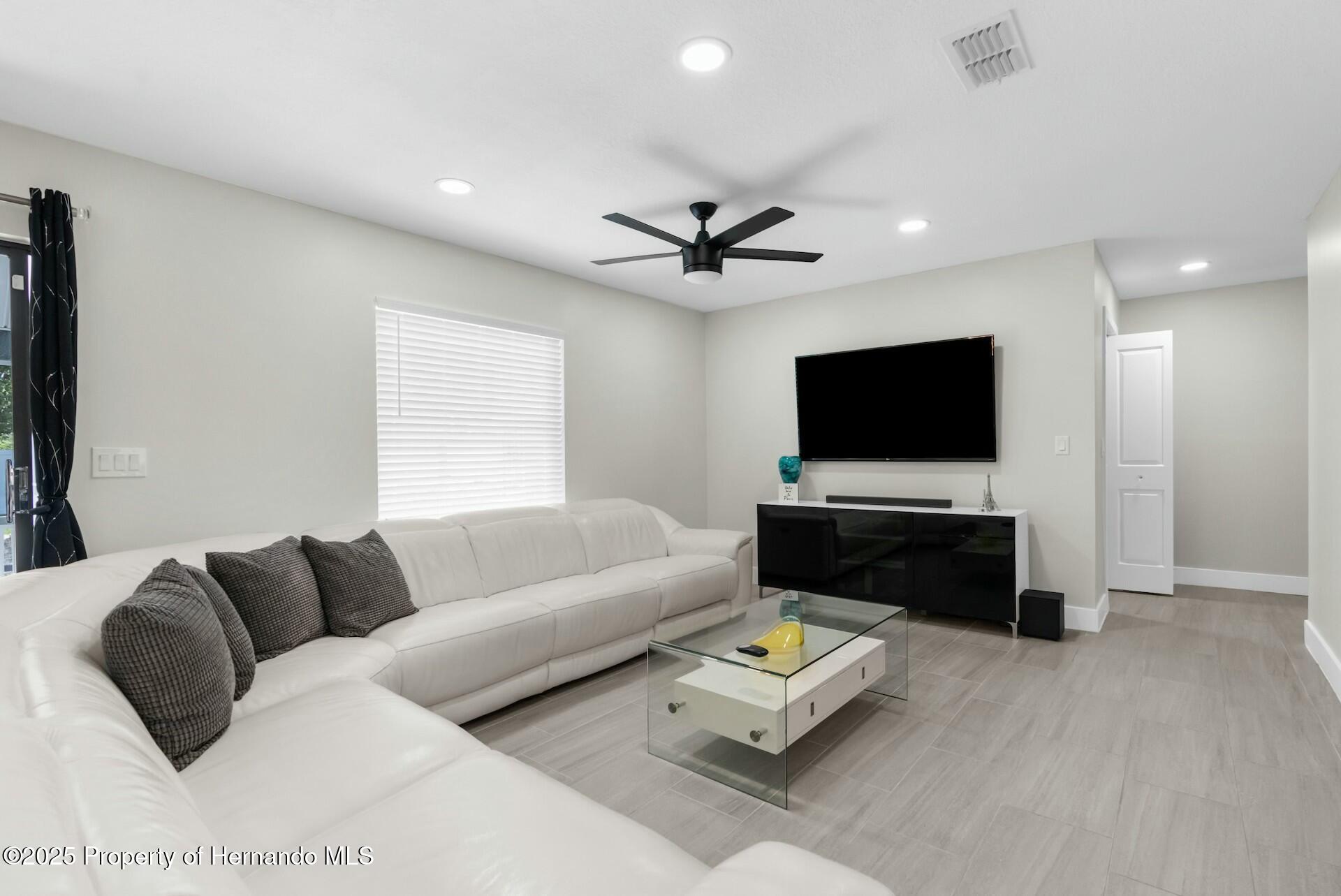 1156 Battersea Avenue, Spring Hill, Florida image 47