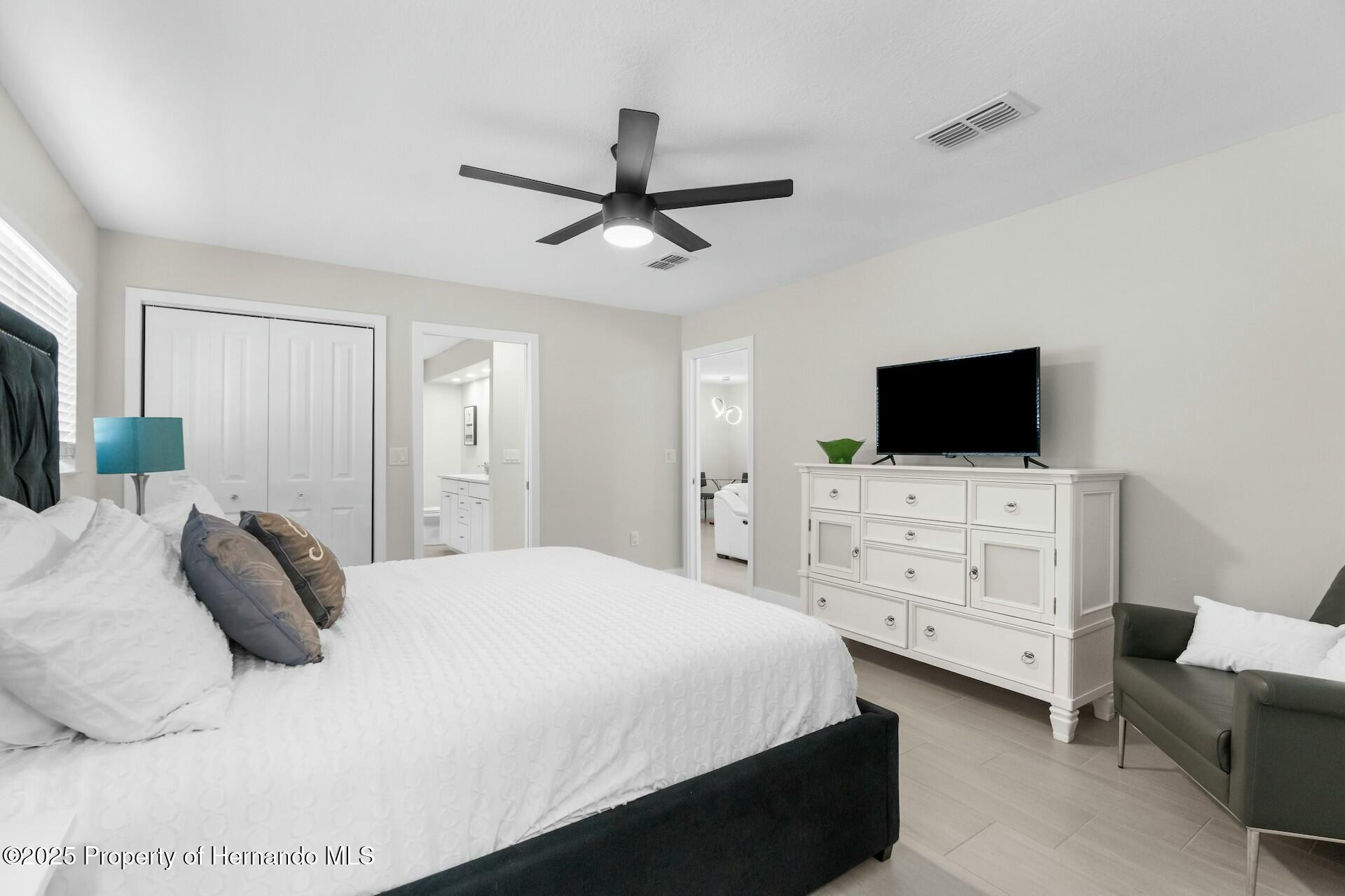 1156 Battersea Avenue, Spring Hill, Florida image 38