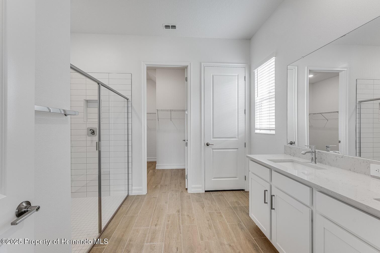 4656 Southern Valley Loop, Brooksville, Florida image 18