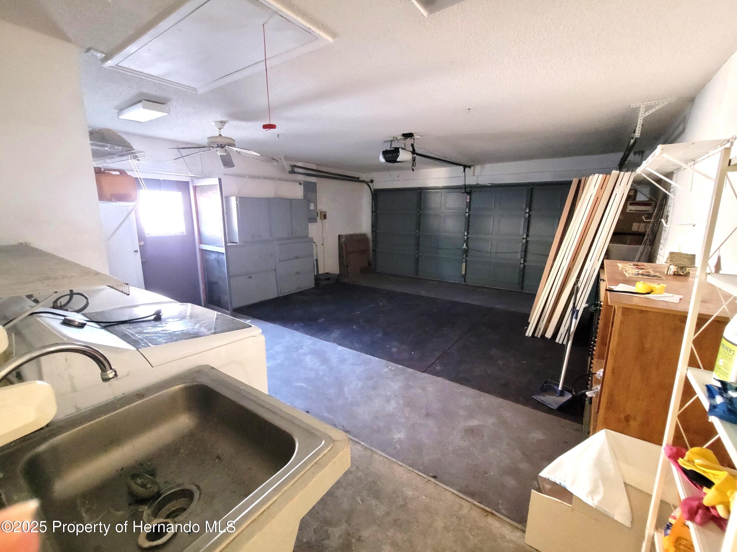 10444 Fordham Street, Spring Hill, Florida image 32