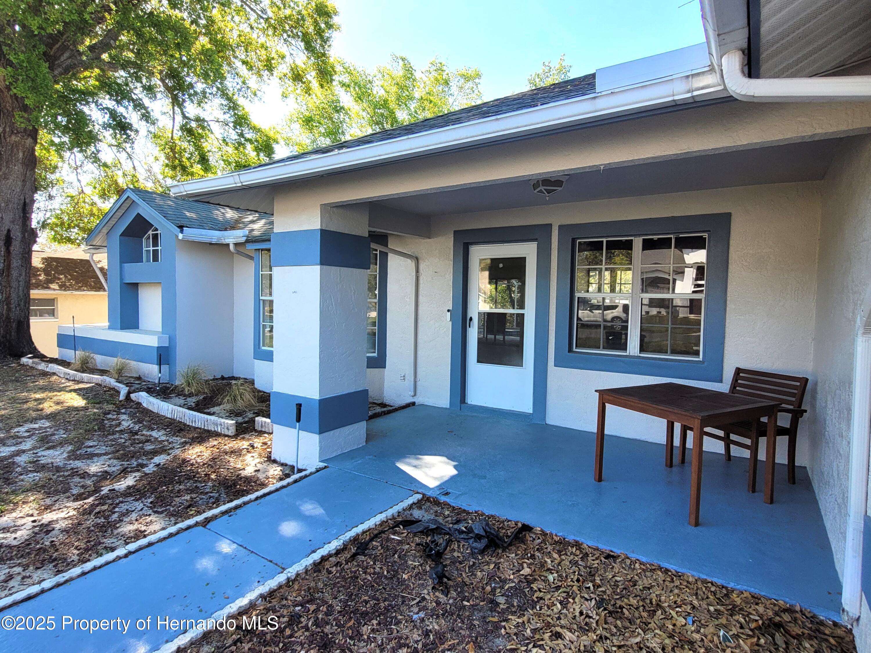 10444 Fordham Street, Spring Hill, Florida image 2