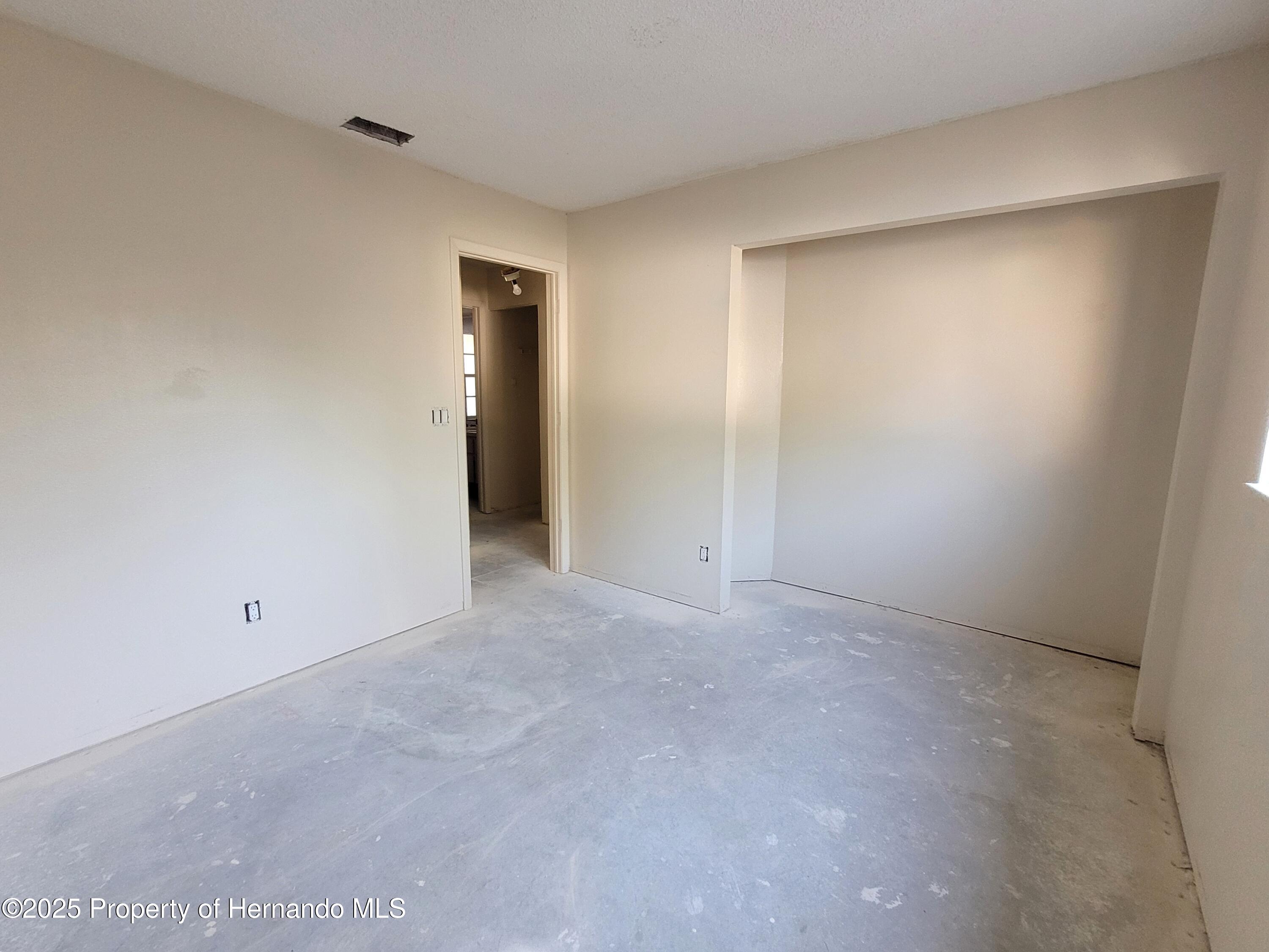 10444 Fordham Street, Spring Hill, Florida image 22