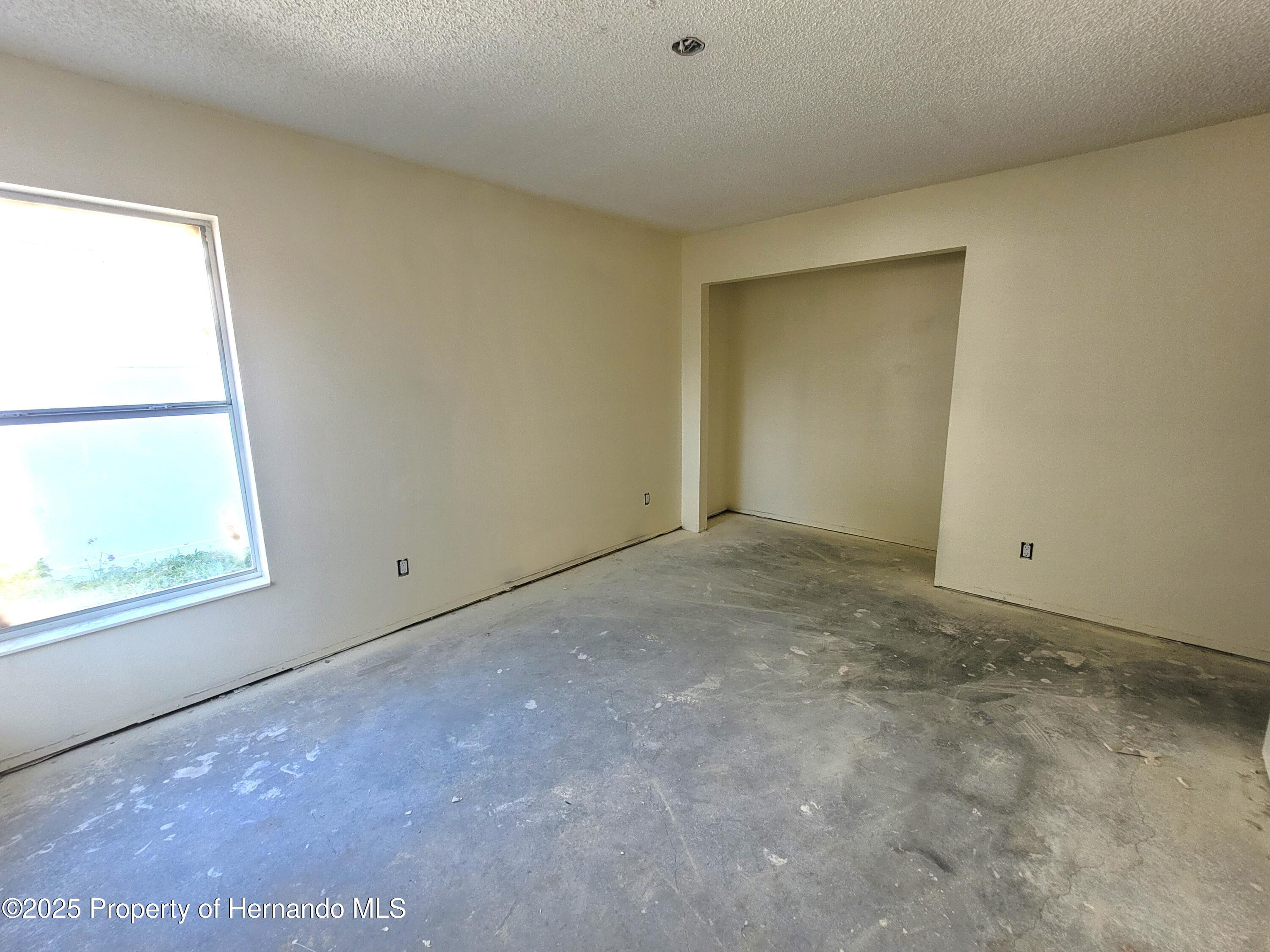 10444 Fordham Street, Spring Hill, Florida image 27
