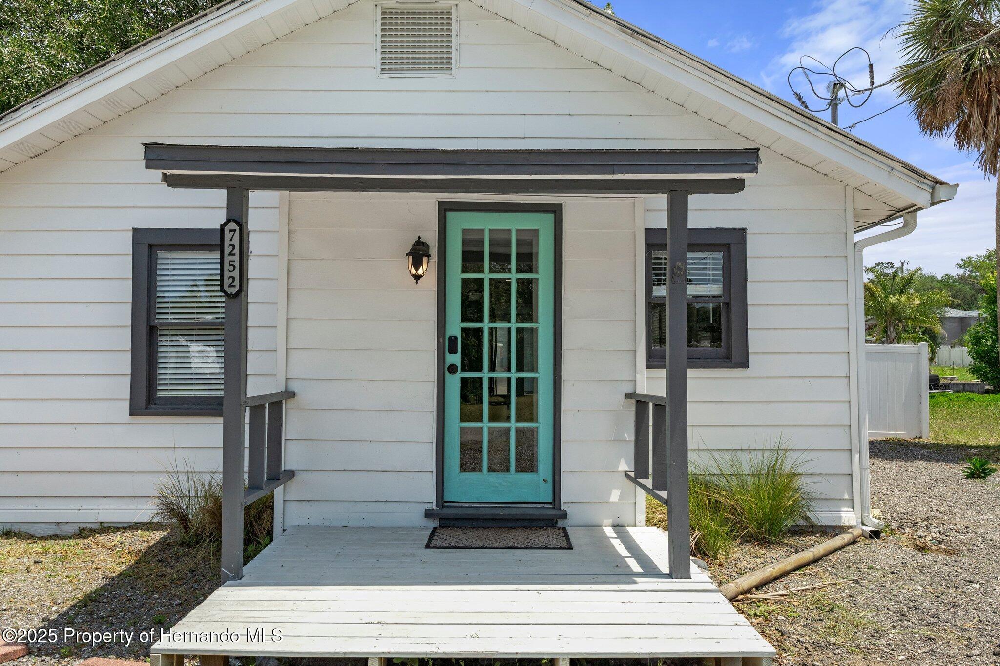 7252 Coventry Court, Weeki Wachee, Florida image 9