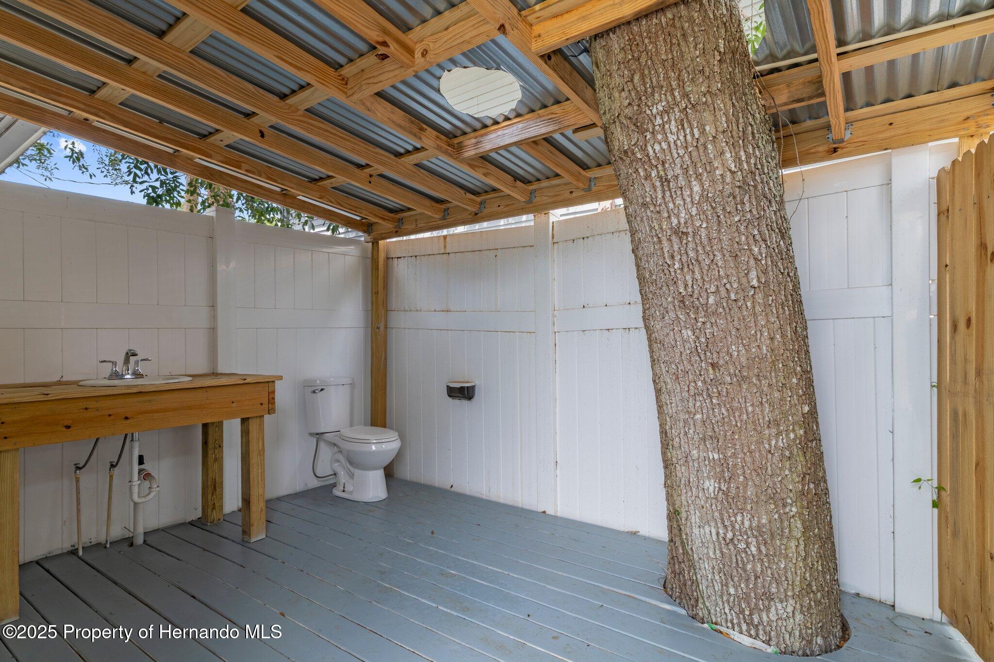 7252 Coventry Court, Weeki Wachee, Florida image 37