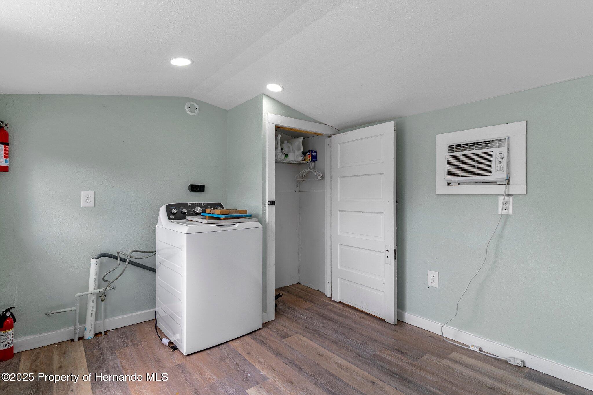 7252 Coventry Court, Weeki Wachee, Florida image 39