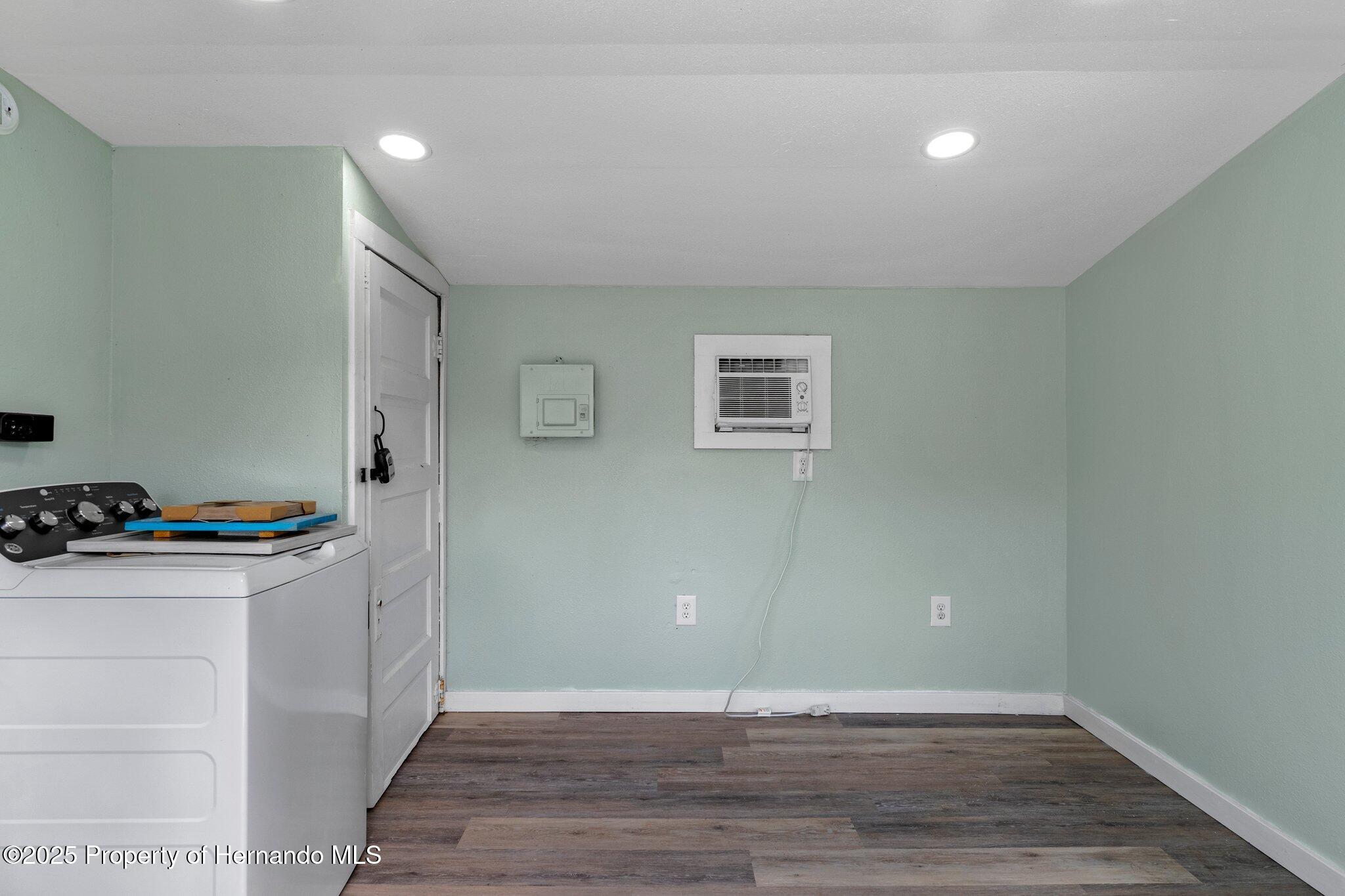 7252 Coventry Court, Weeki Wachee, Florida image 38