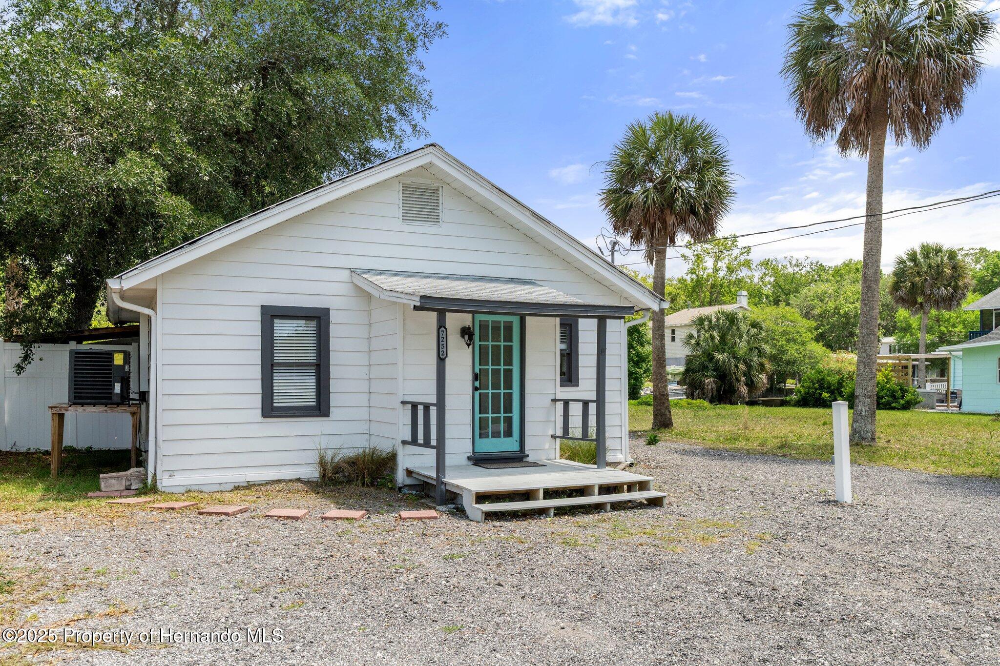 7252 Coventry Court, Weeki Wachee, Florida image 6