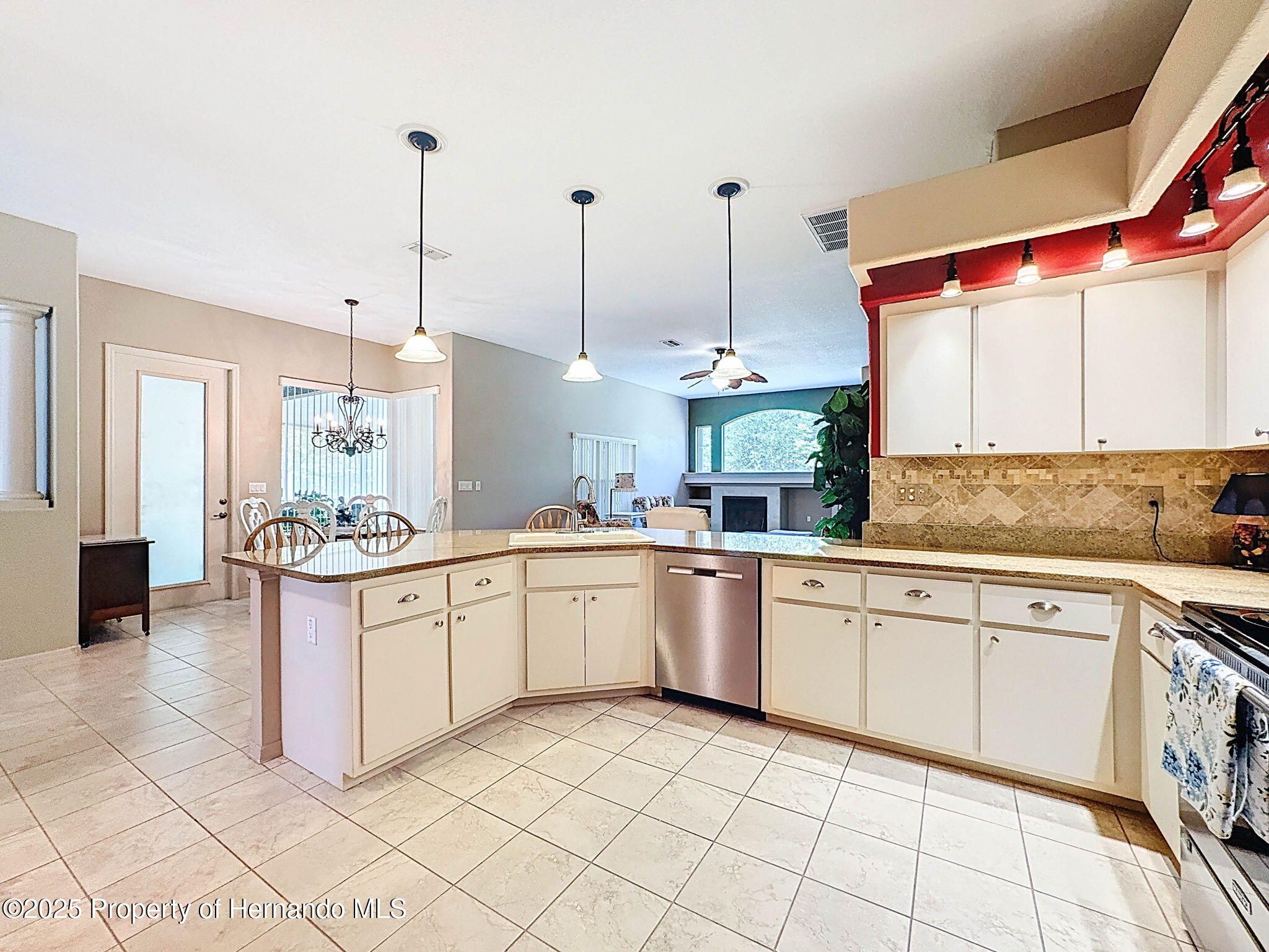 11053 Frigate Bird Avenue, Weeki Wachee, Florida image 10