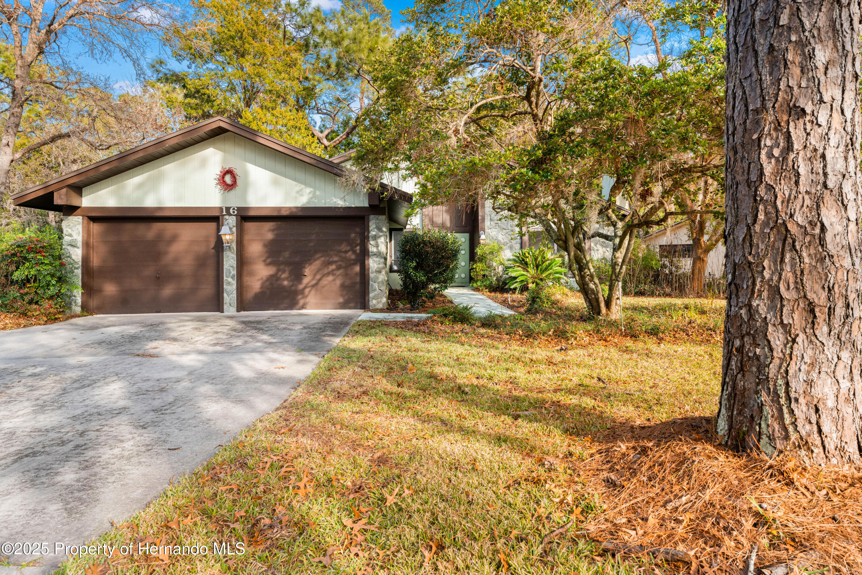 16 Boxelder Court, Homosassa, Florida image 2