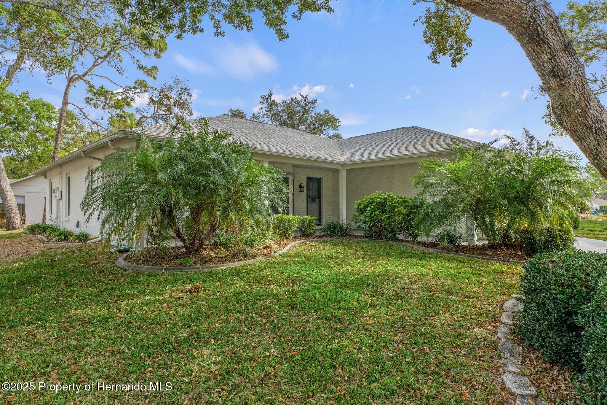 2692 Royal Ridge Drive, Spring Hill, Florida image 3