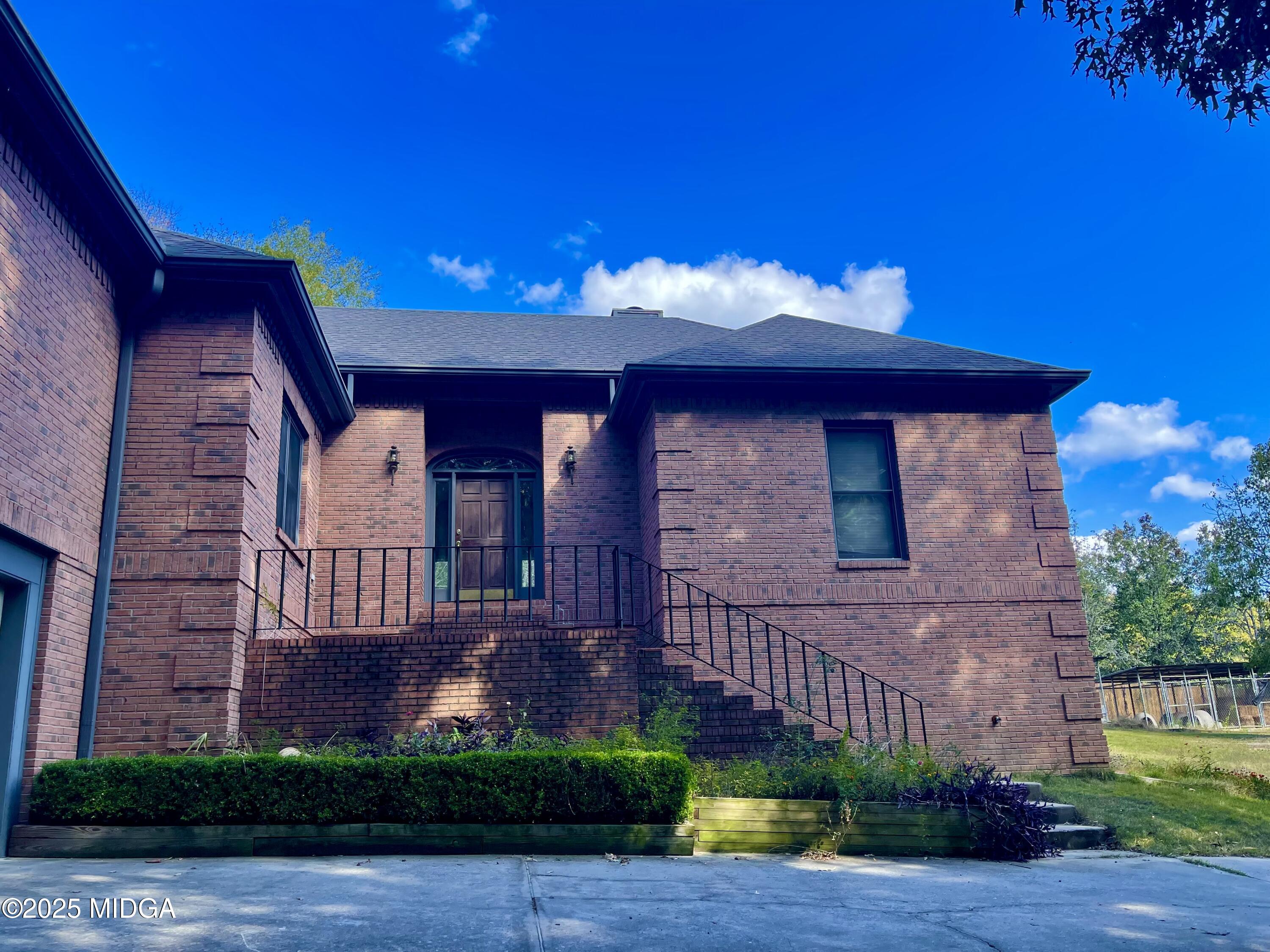 102 Red Eagle Trail Trail