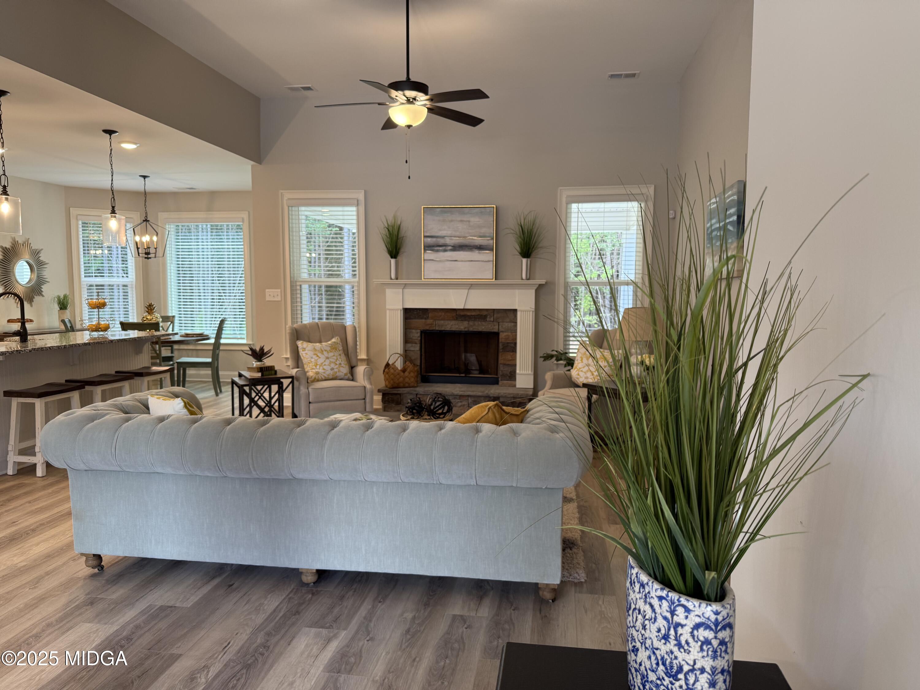 916 Traveler Lane