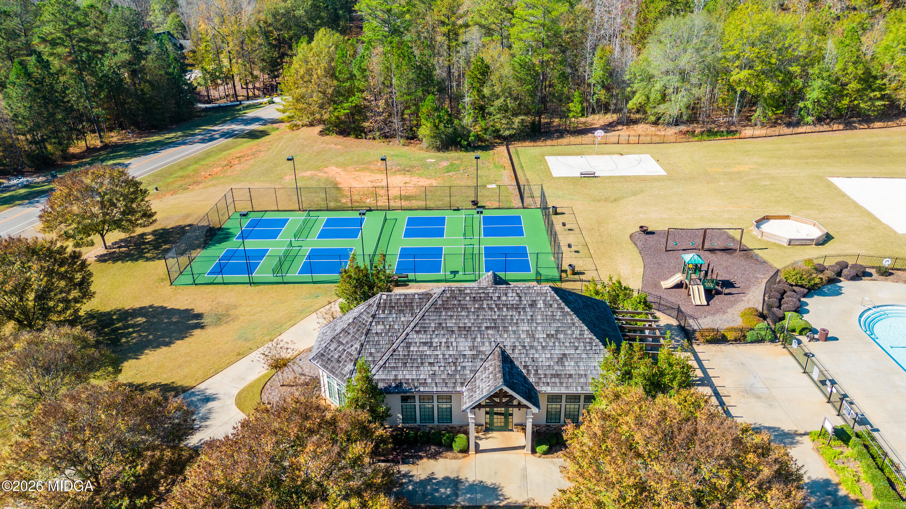 207 Forest Pointe Drive