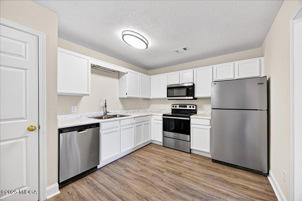 957 Laurel Oak Court