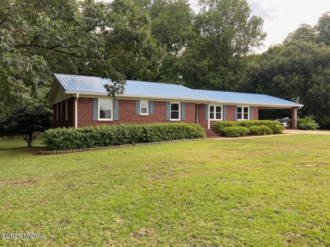 1947 Ga Highway 42 Byron GA 31008