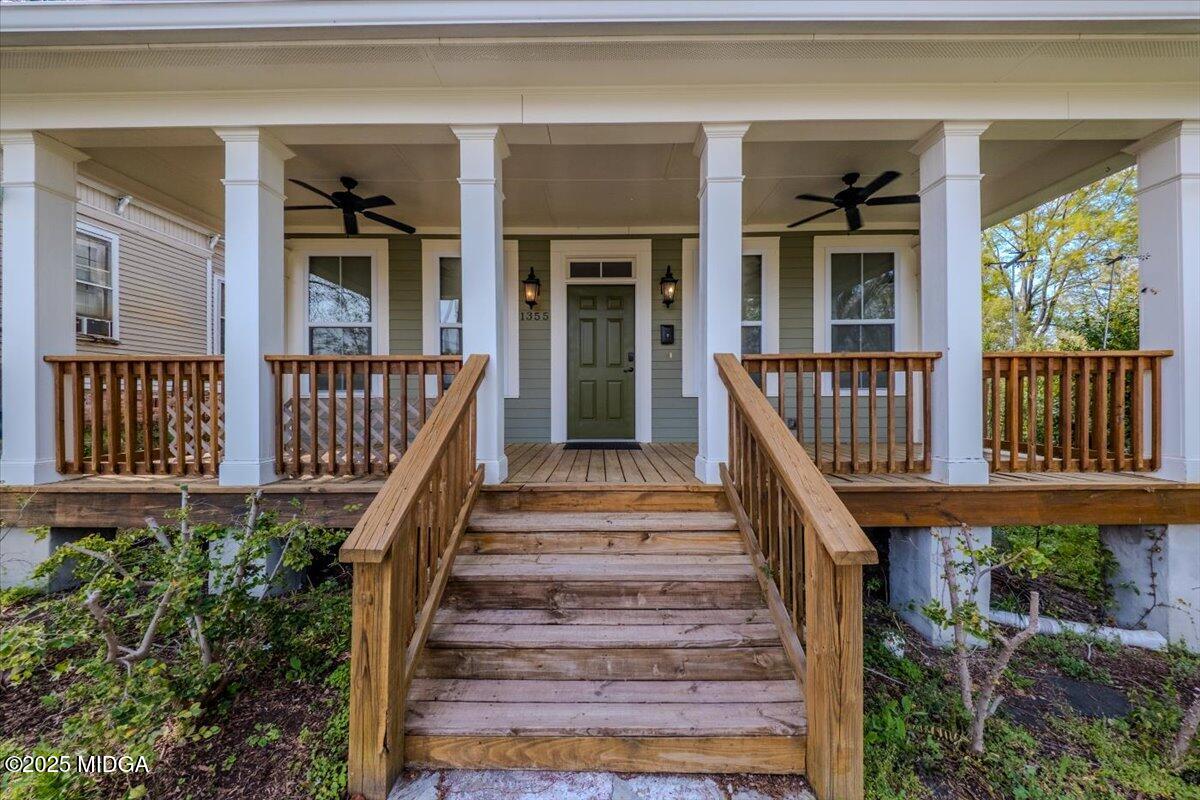 1355 Calhoun Street