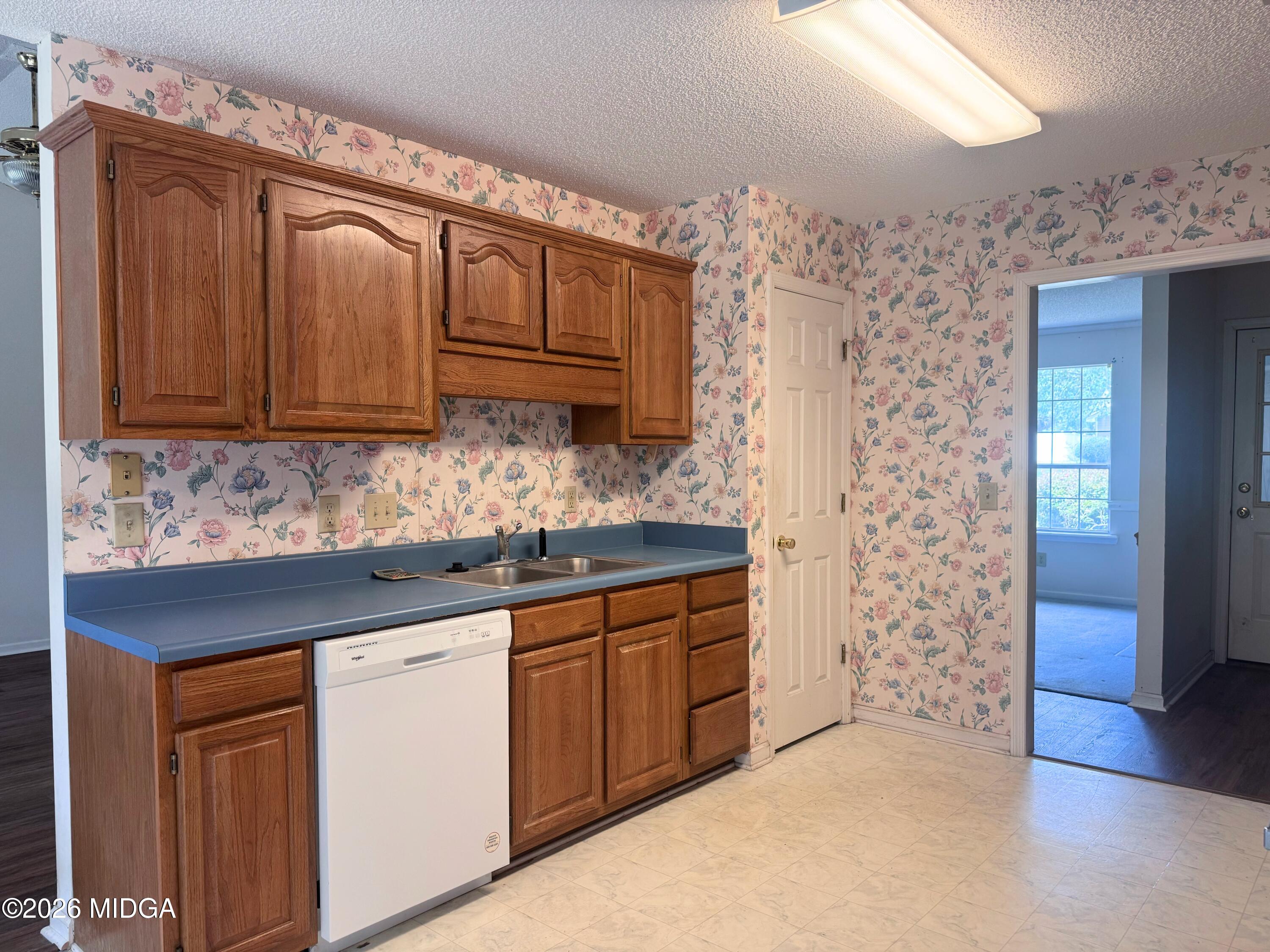 227 Crestwood Circle