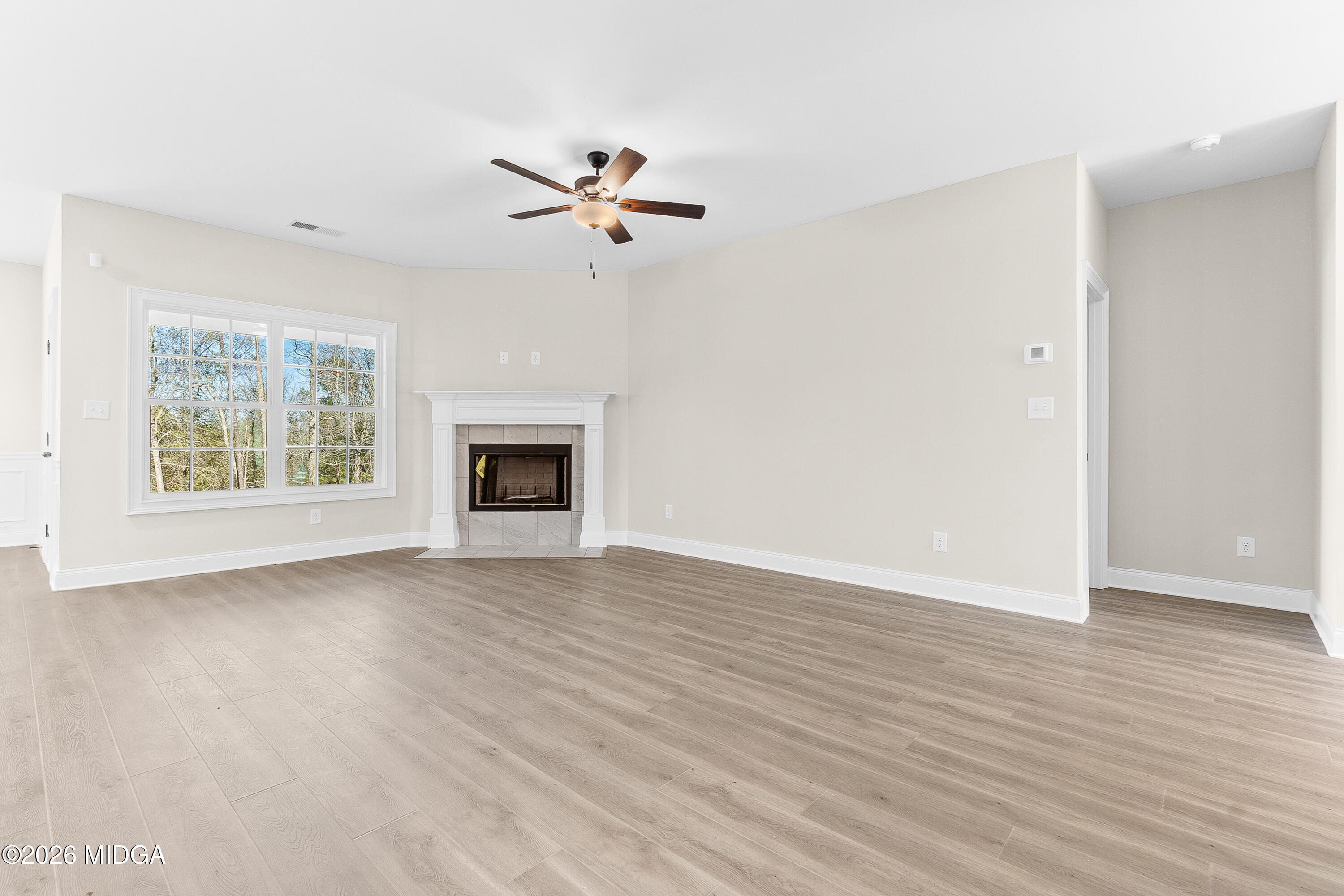 310 Air View Drive 6