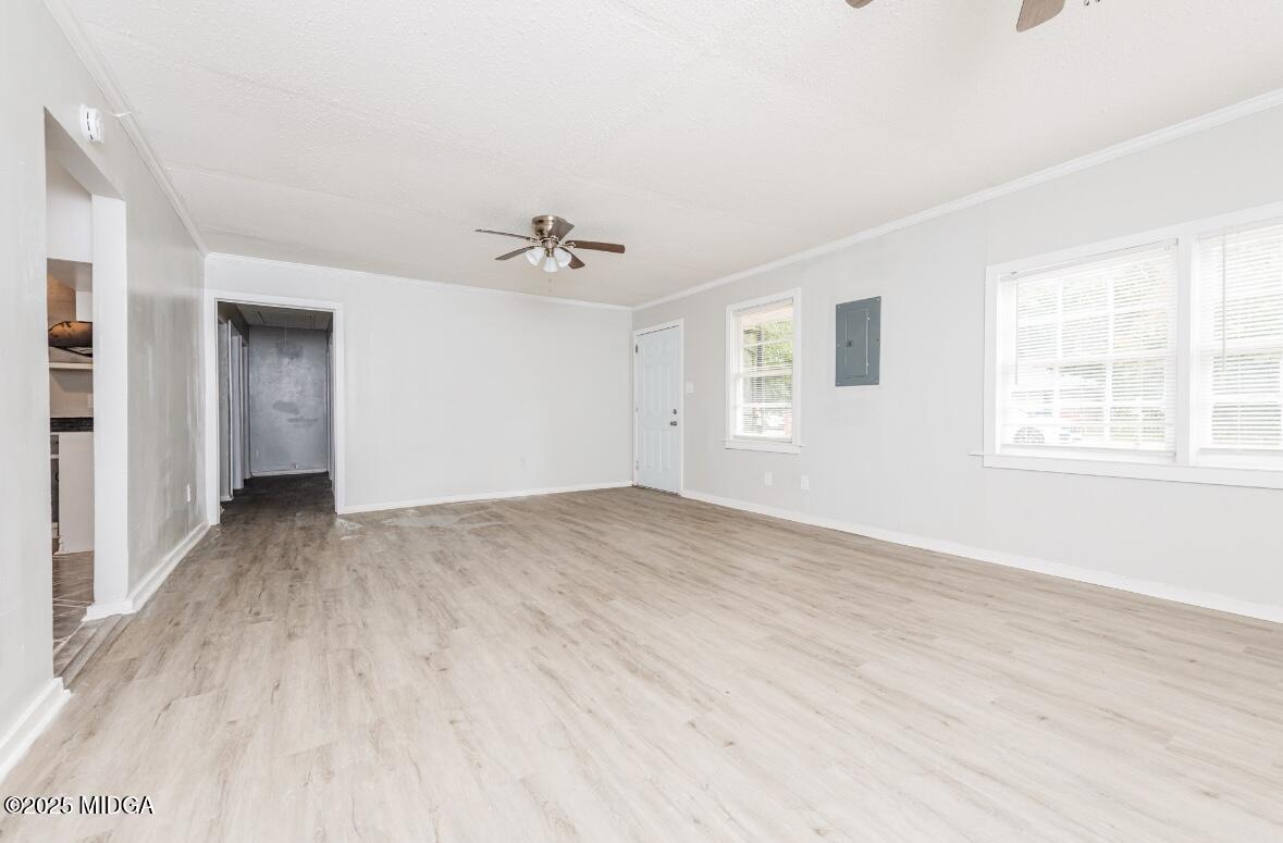 3867 Lindwood Drive
