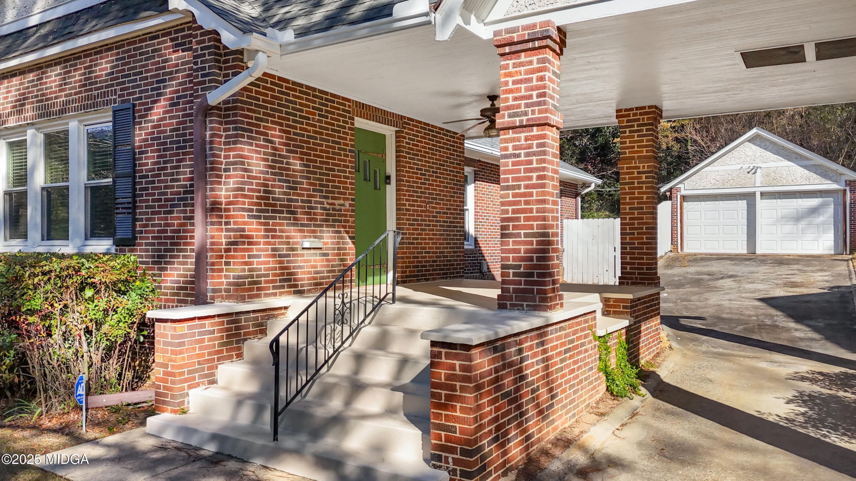 865 Nottingham Drive