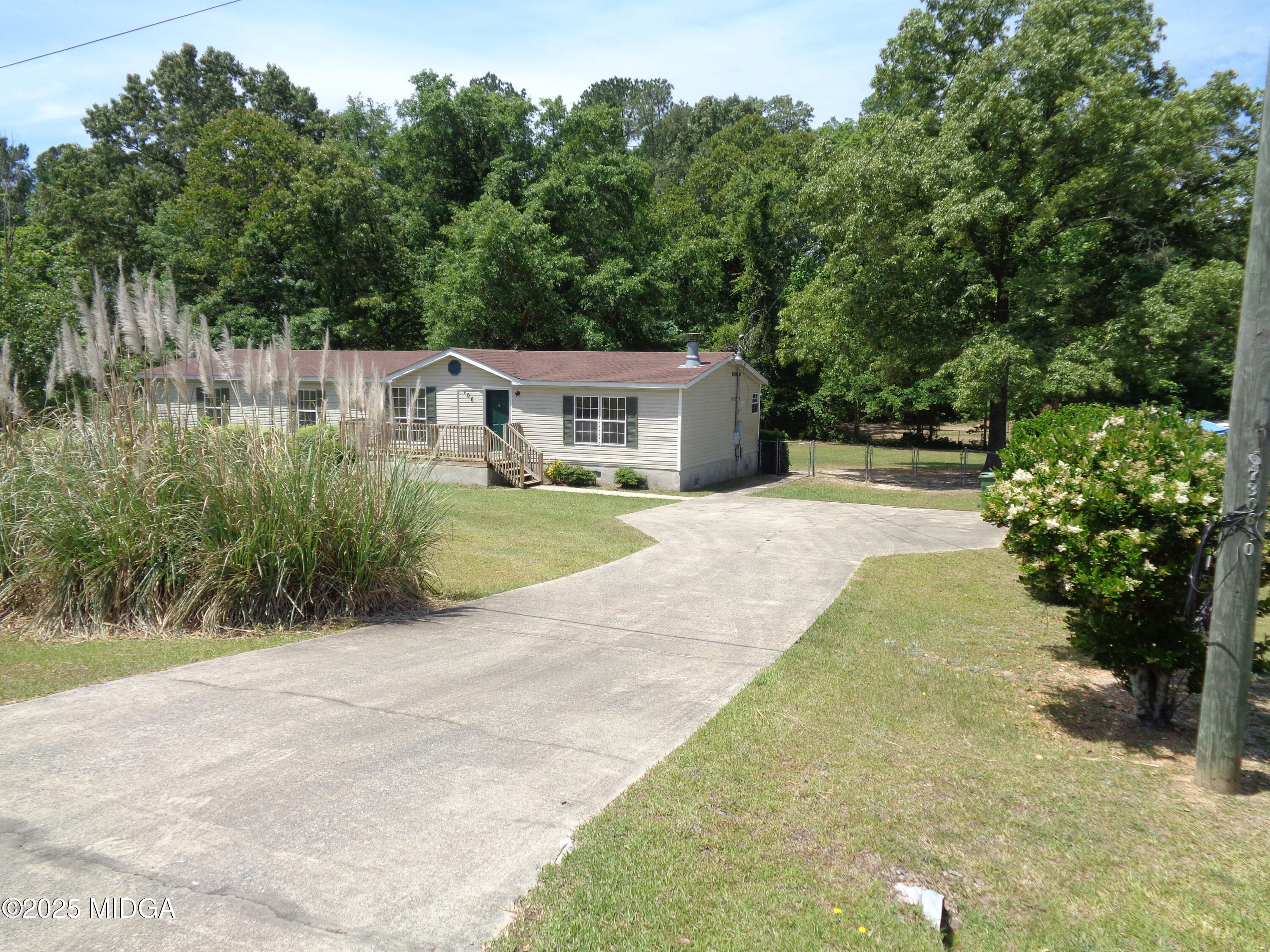 706 Chapman Road