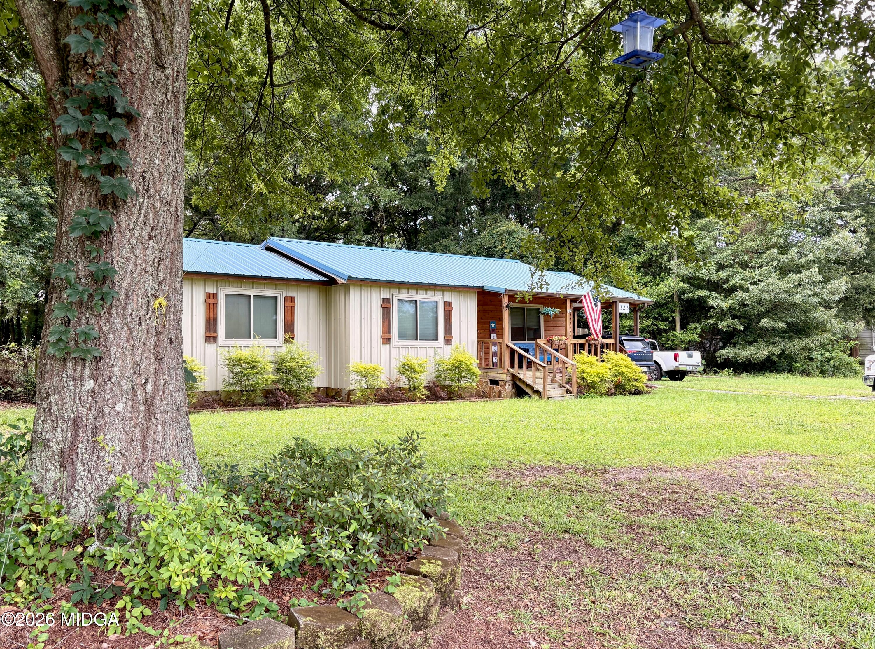 323 Giles Road