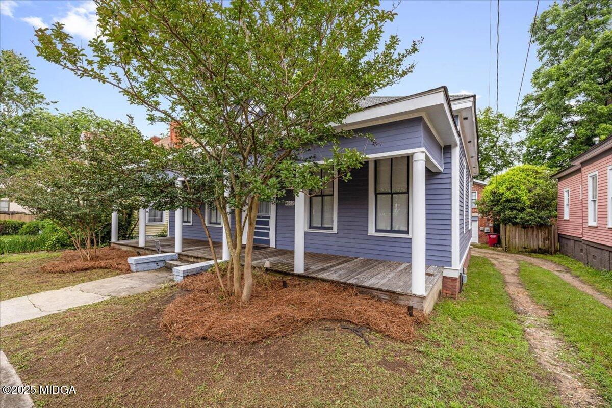 1262 Linden Avenue