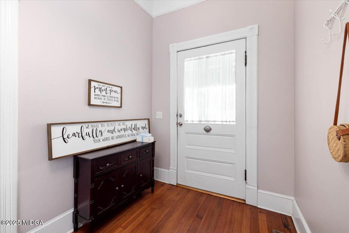 1262 Linden Avenue