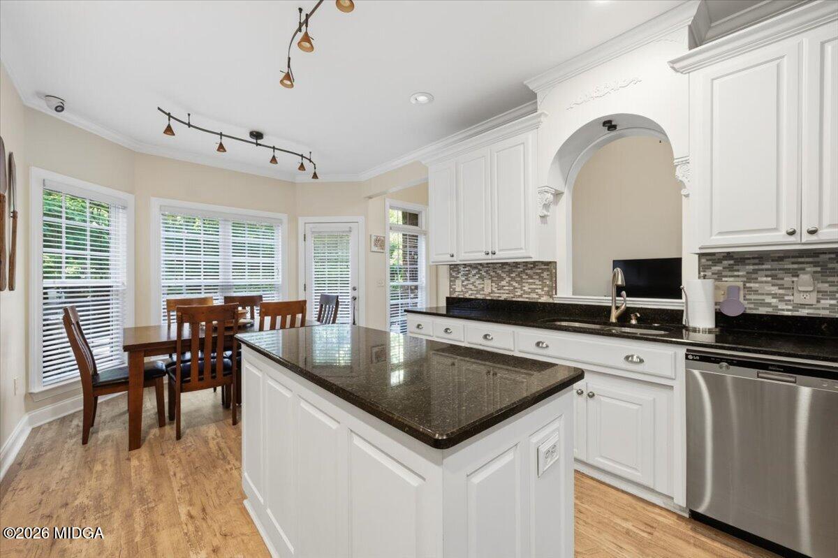 15 Wadley Station Court