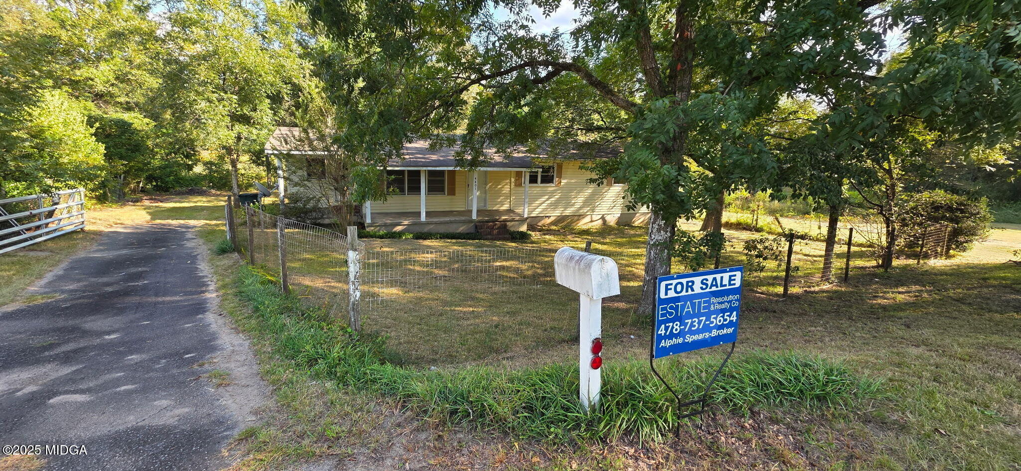 4401 Crystal Lake Drive