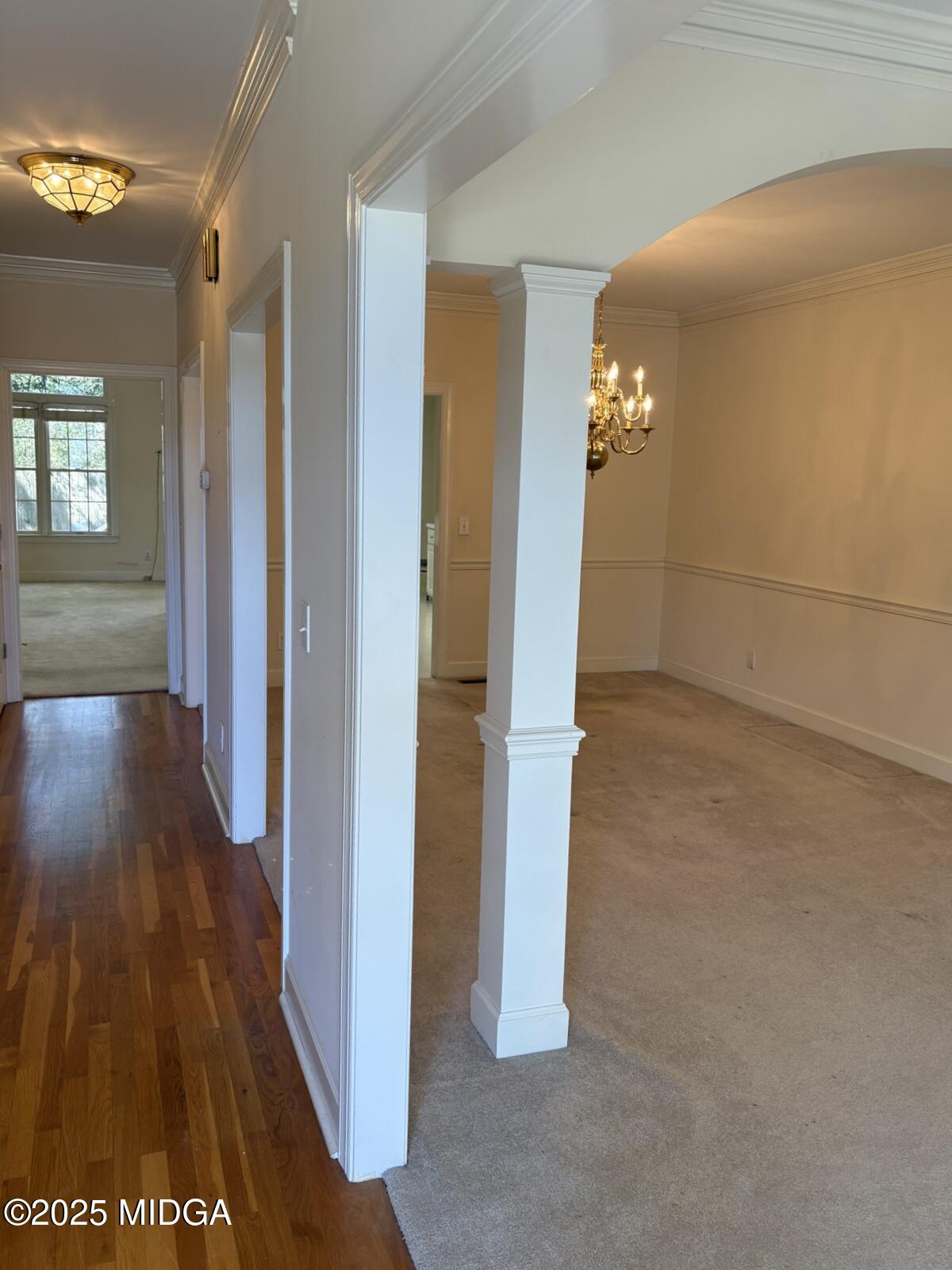 207 W Breckinridge