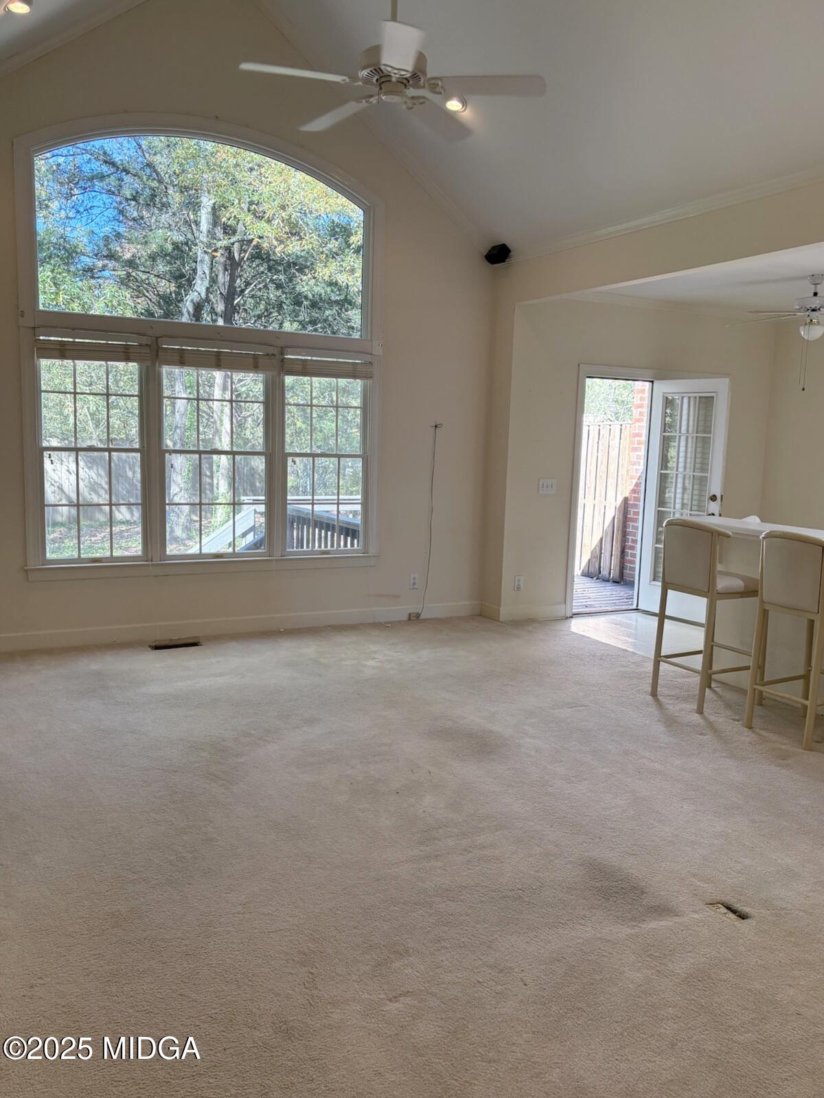 207 W Breckinridge