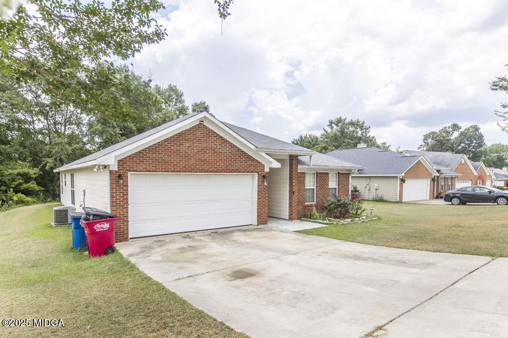 498 Crabapple Place
