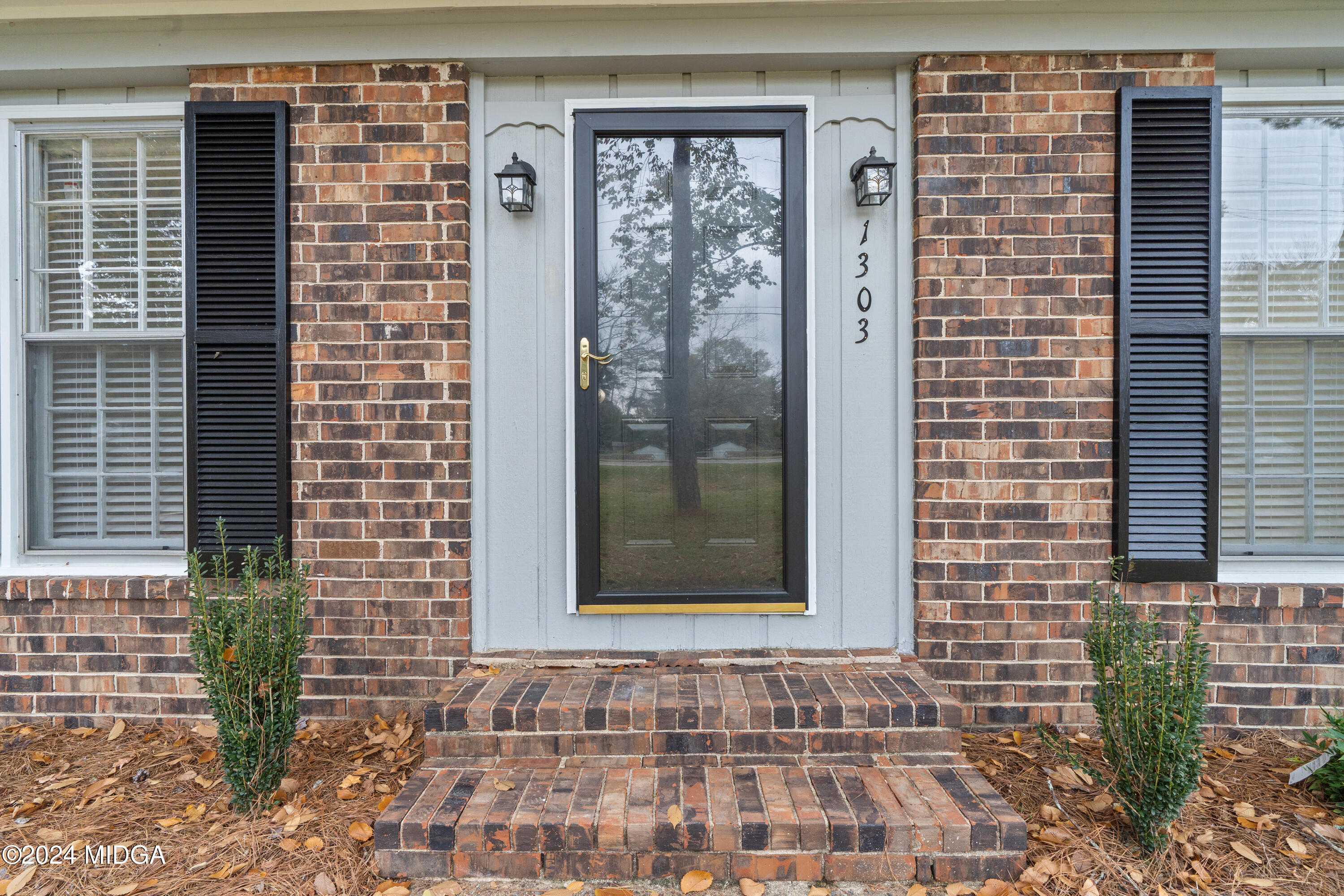 1303 Forest Hill Road