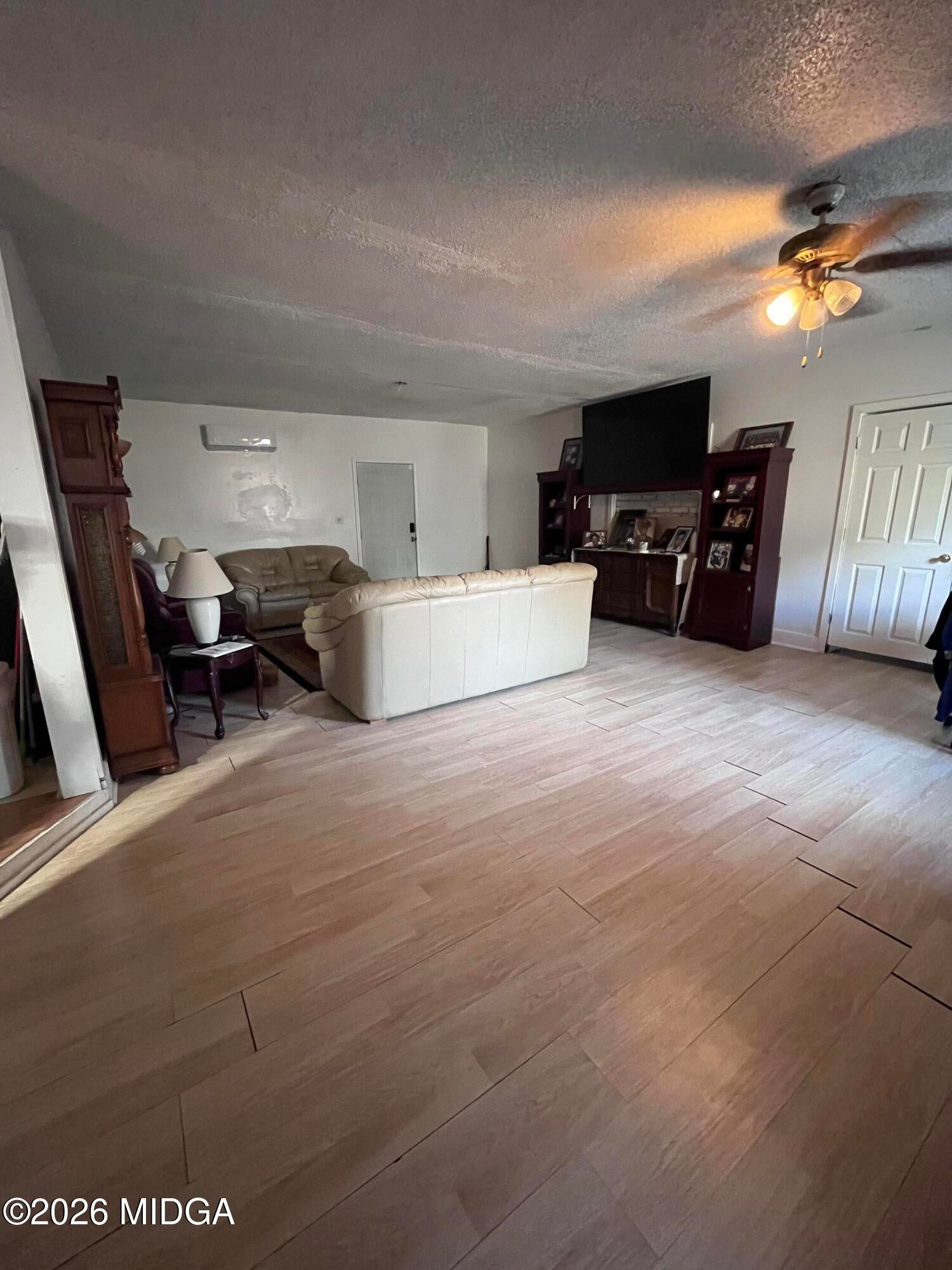 4081 Lazylane Road