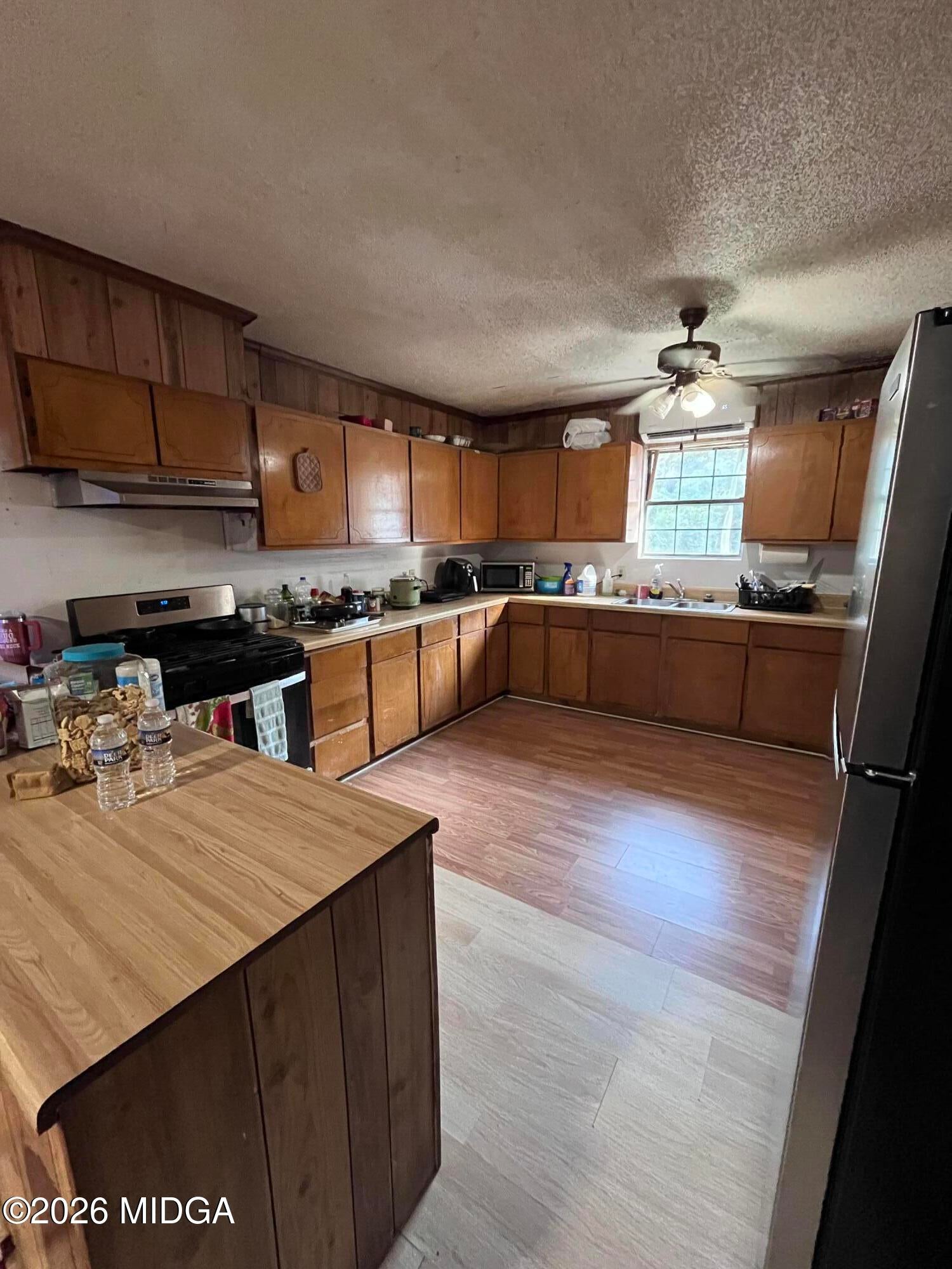 4081 Lazylane Road