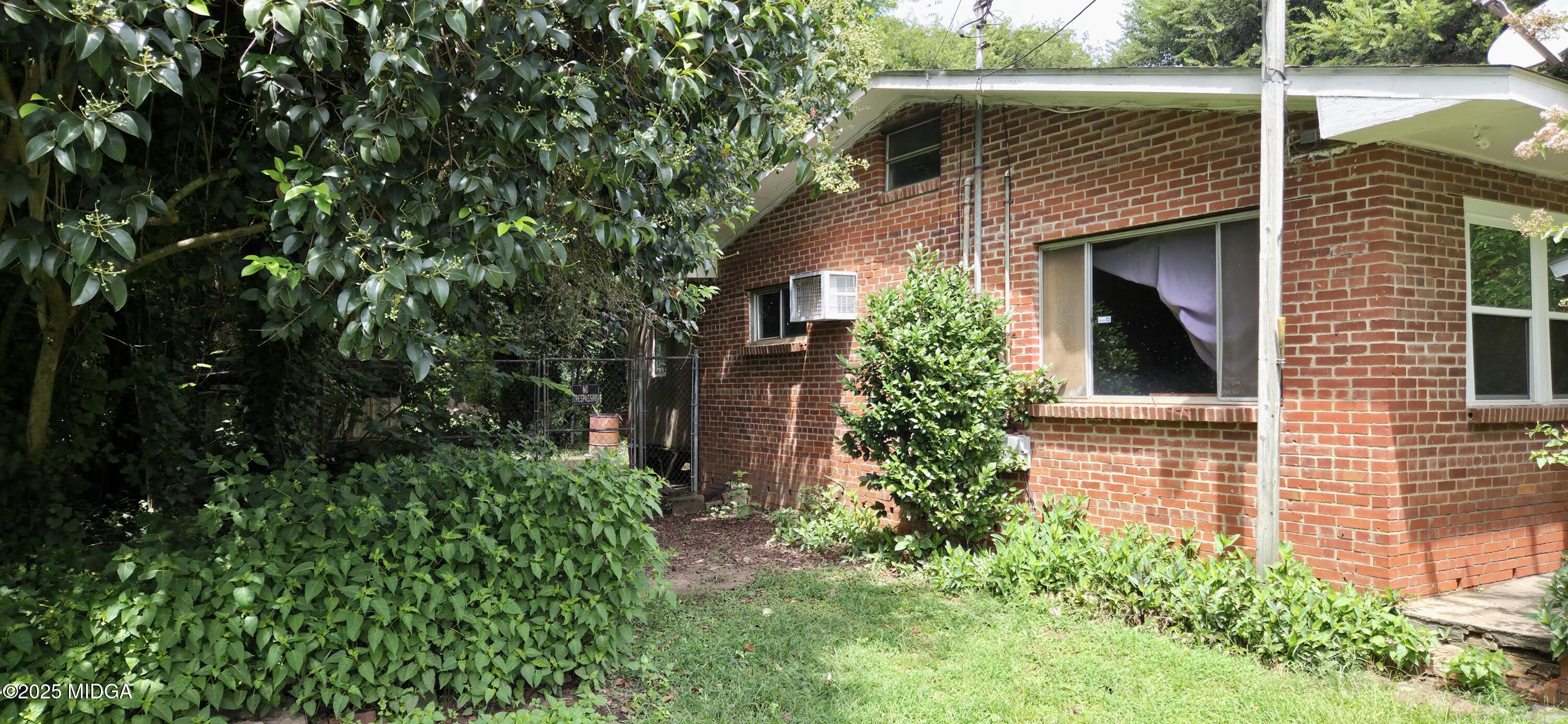 3861 Desoto Drive