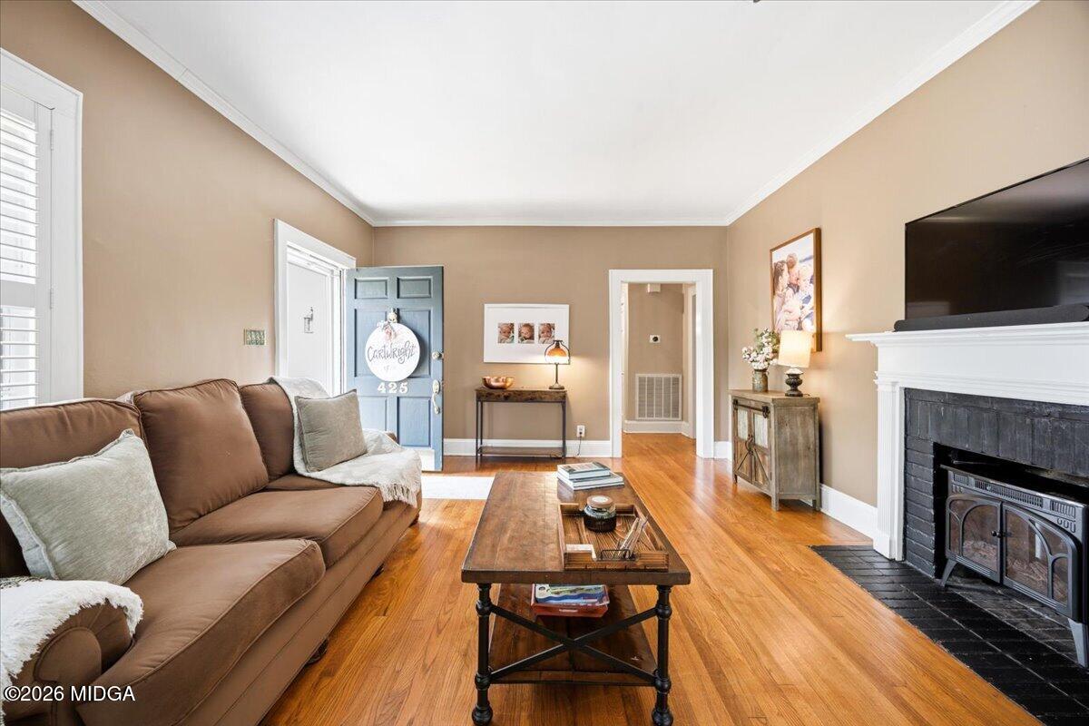 425 Ashley Place