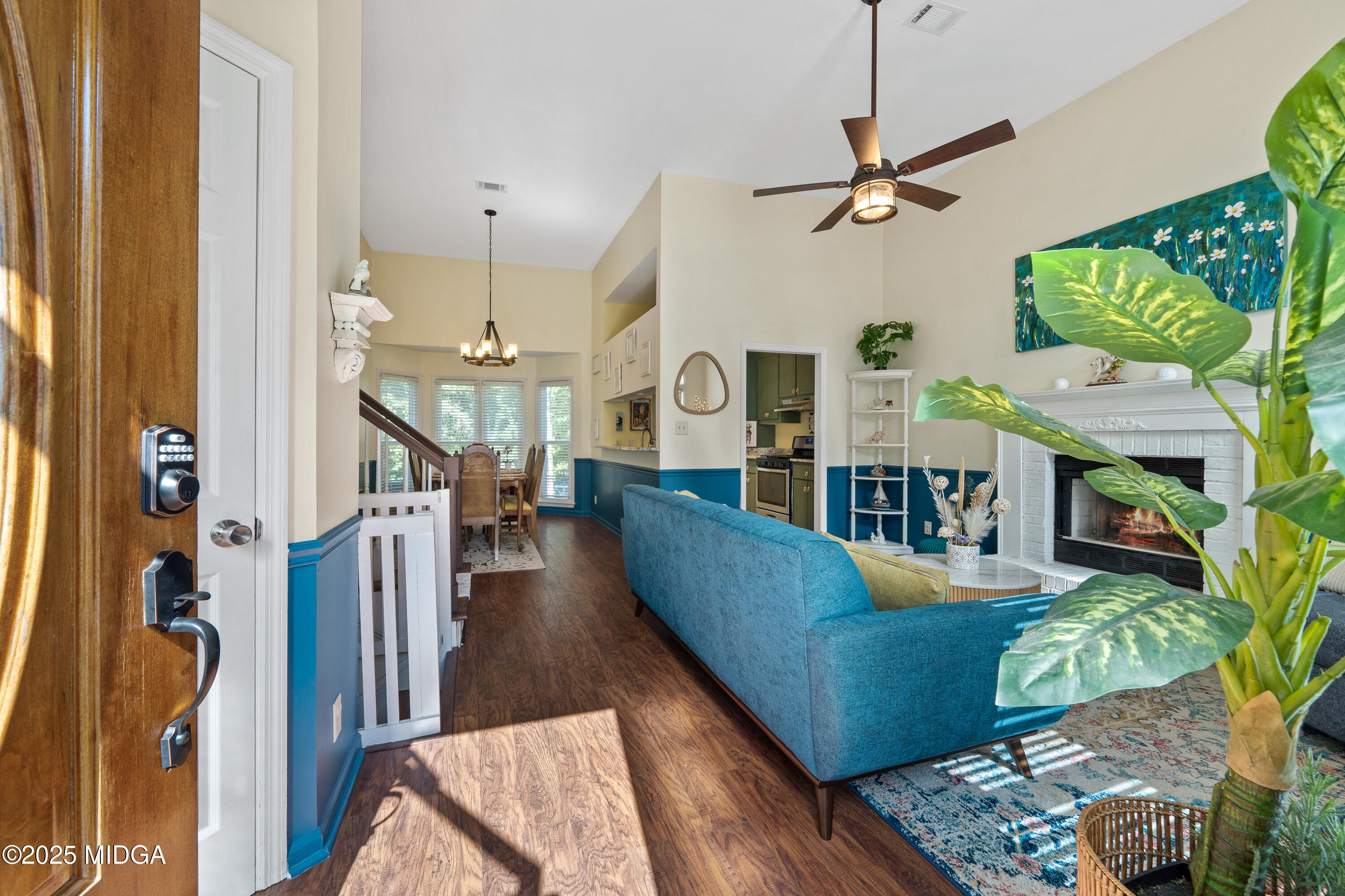 216 N Wesleyan Circle