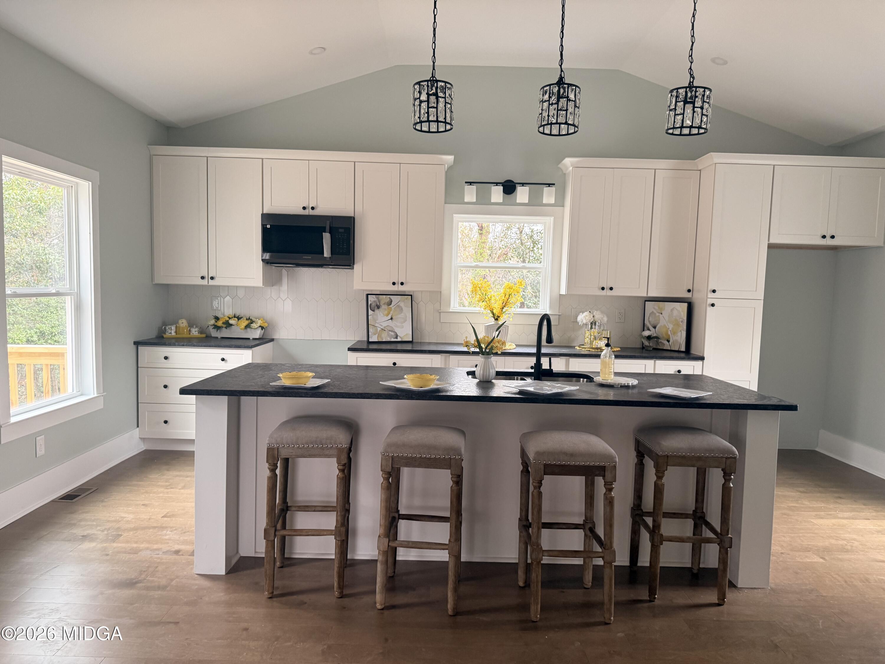 2371 Kensington Road