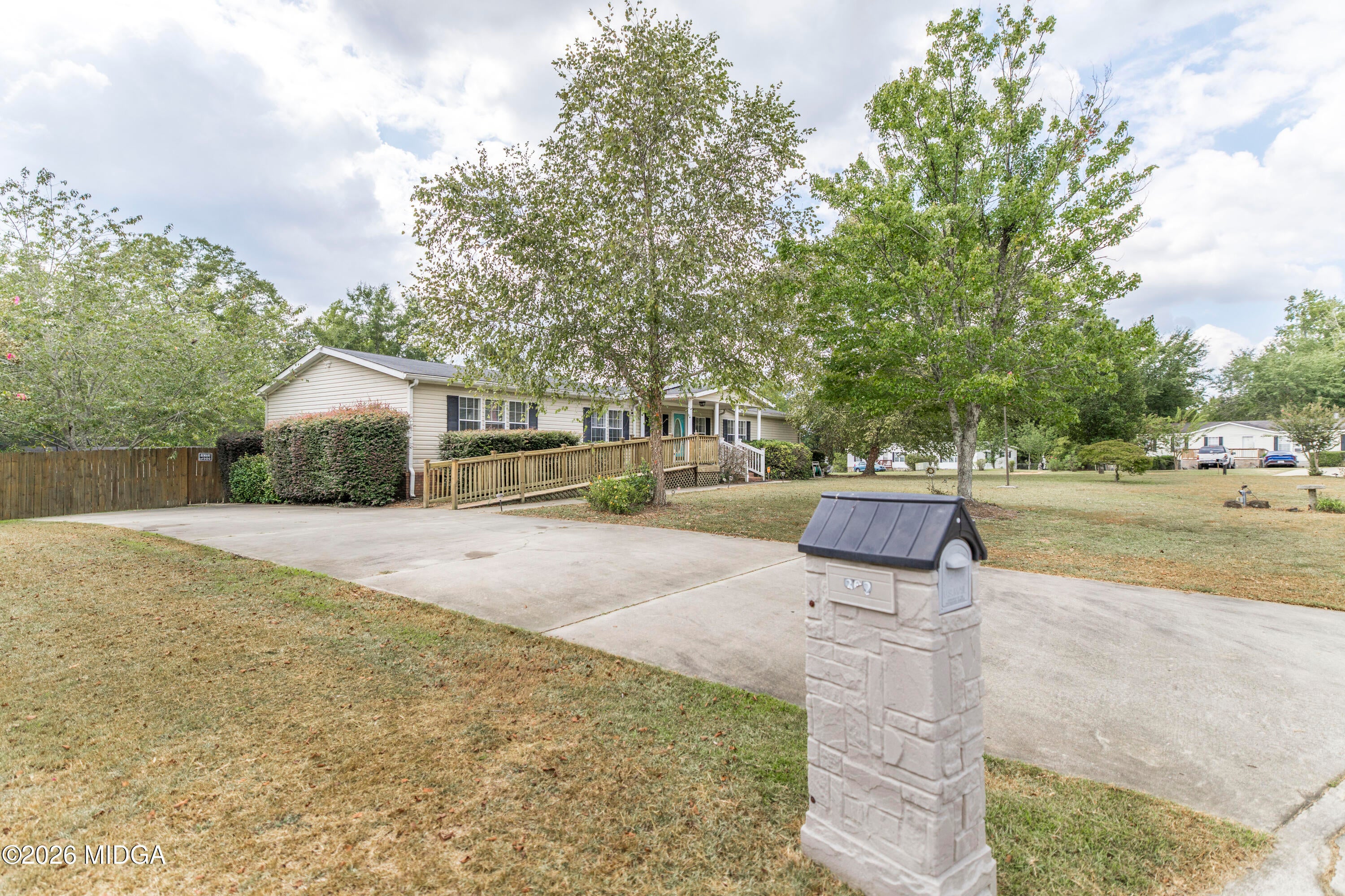 302 Lacy Court
