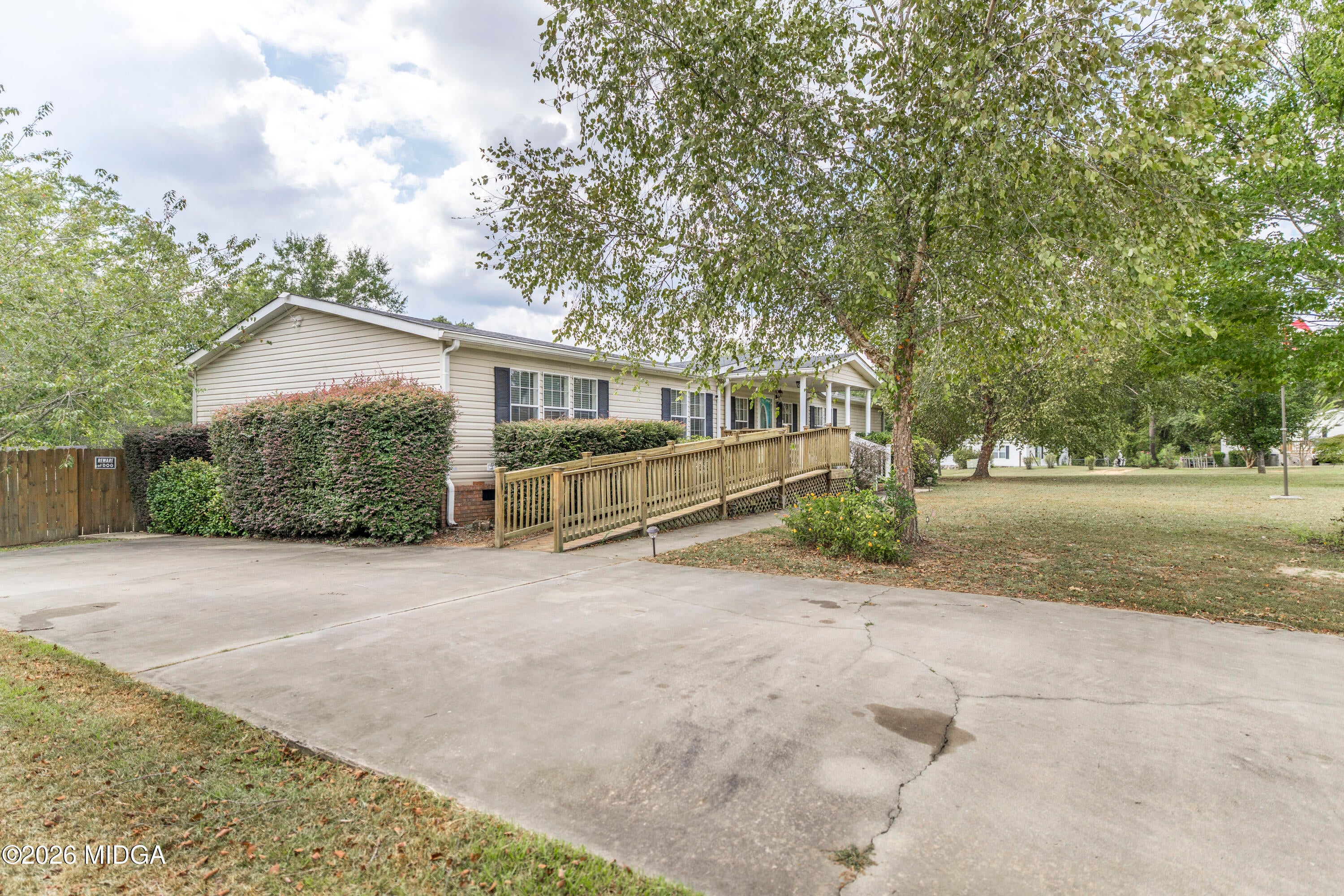302 Lacy Court